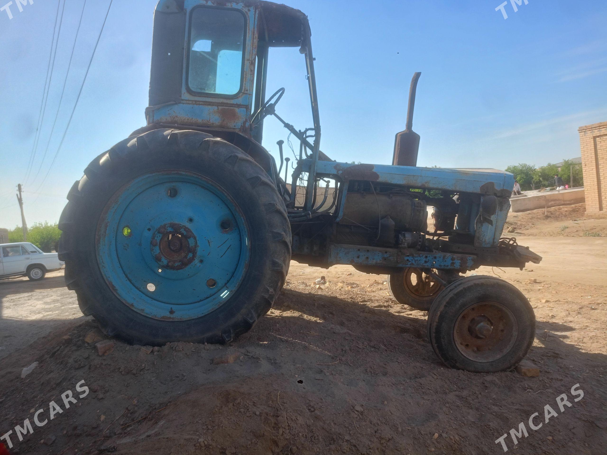 MTZ T-28 1989 - 28 000 TMT - Dänew - img 1