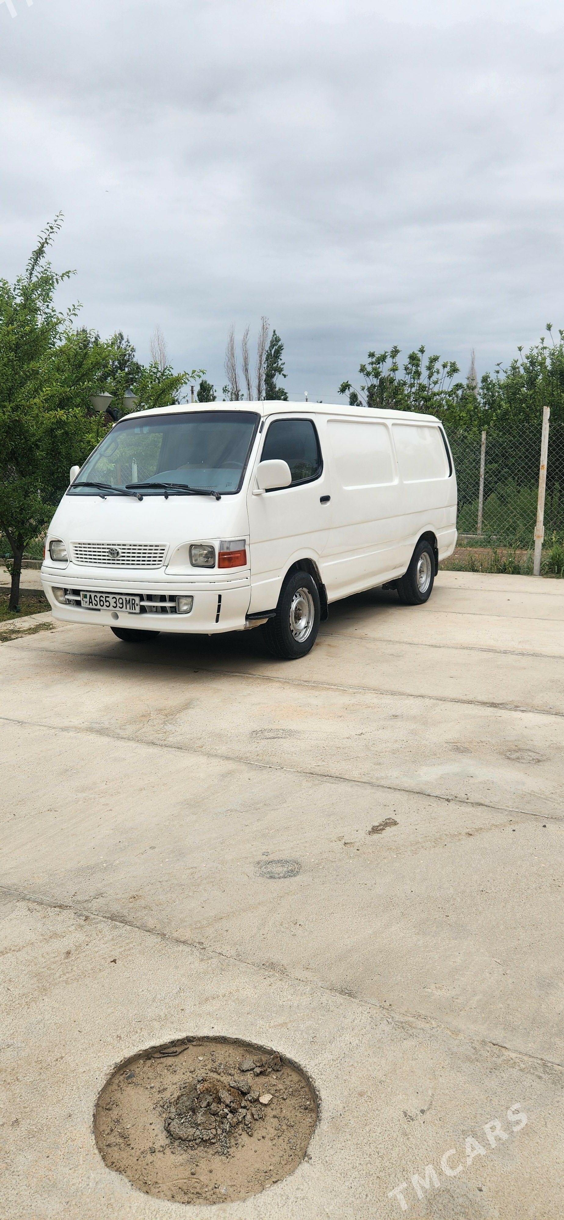 Toyota Hiace 2001 - 110 000 TMT - Wekilbazar - img 1