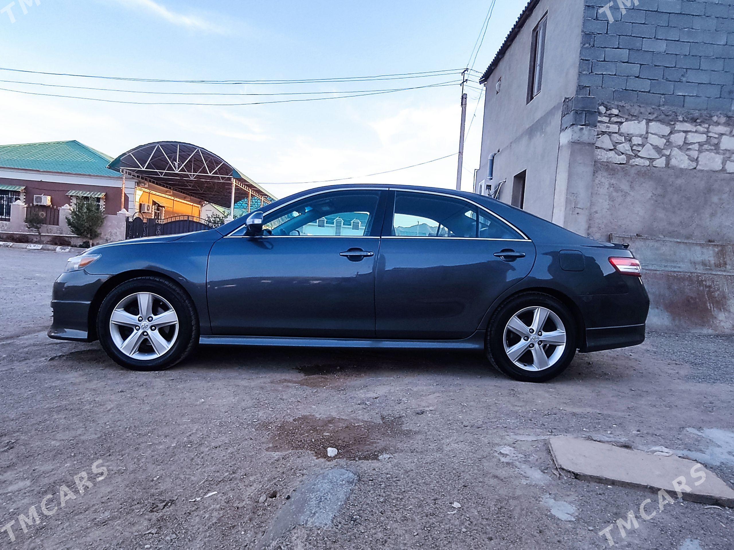 Toyota Camry 2011 - 230 000 TMT - Туркменбаши - img 1