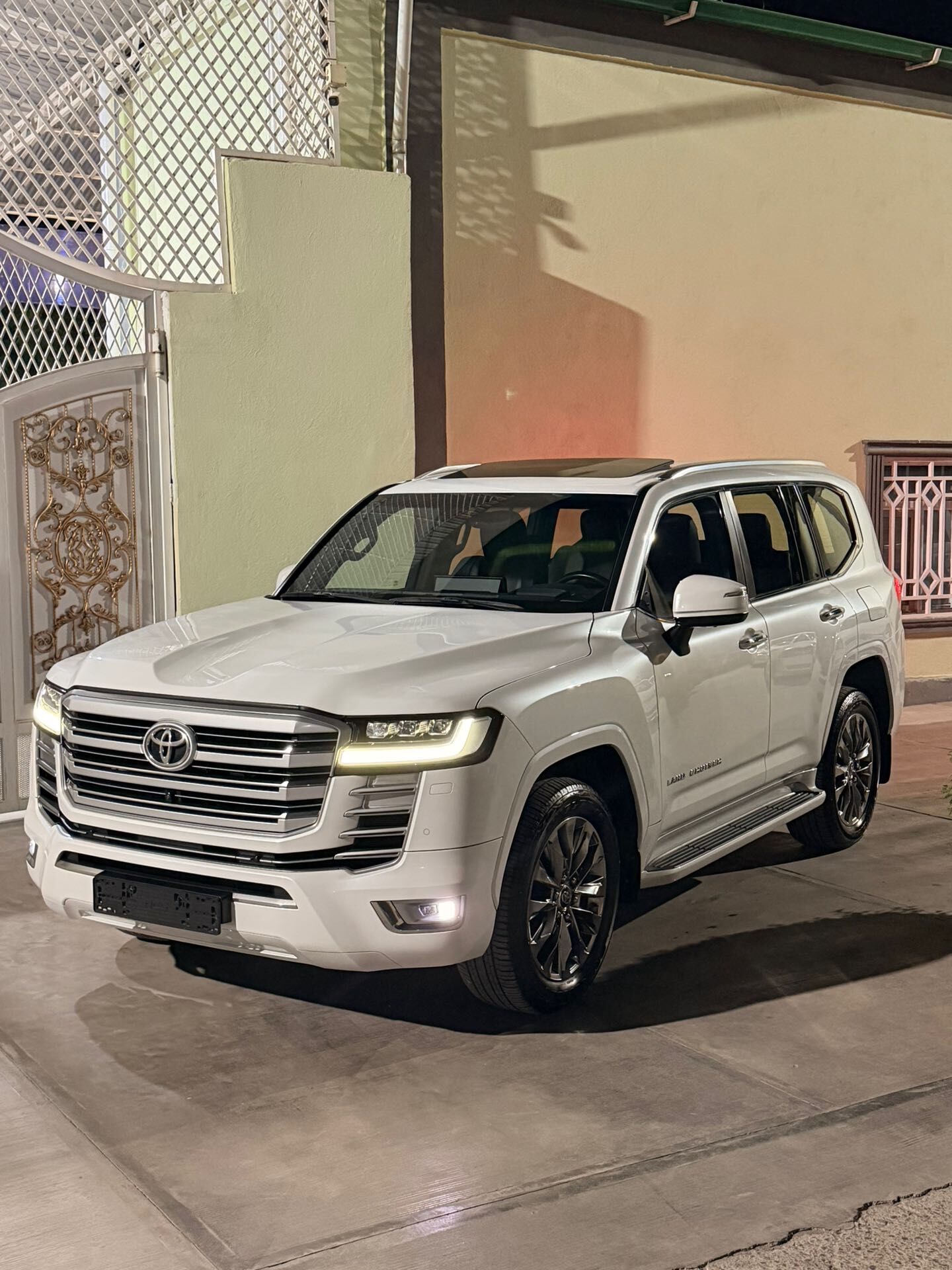 Toyota Land Cruiser 2023 - 1 520 000 TMT - Aşgabat - img 1
