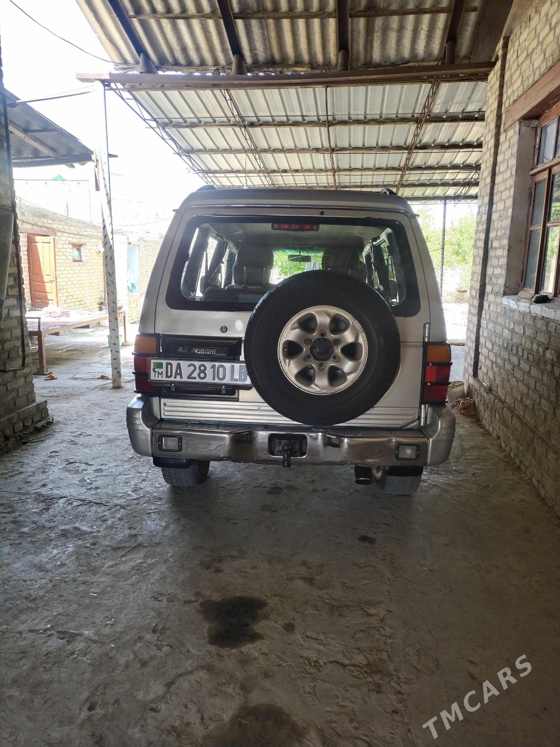 Mitsubishi Pajero 1995 - 60 000 TMT - Саят - img 1