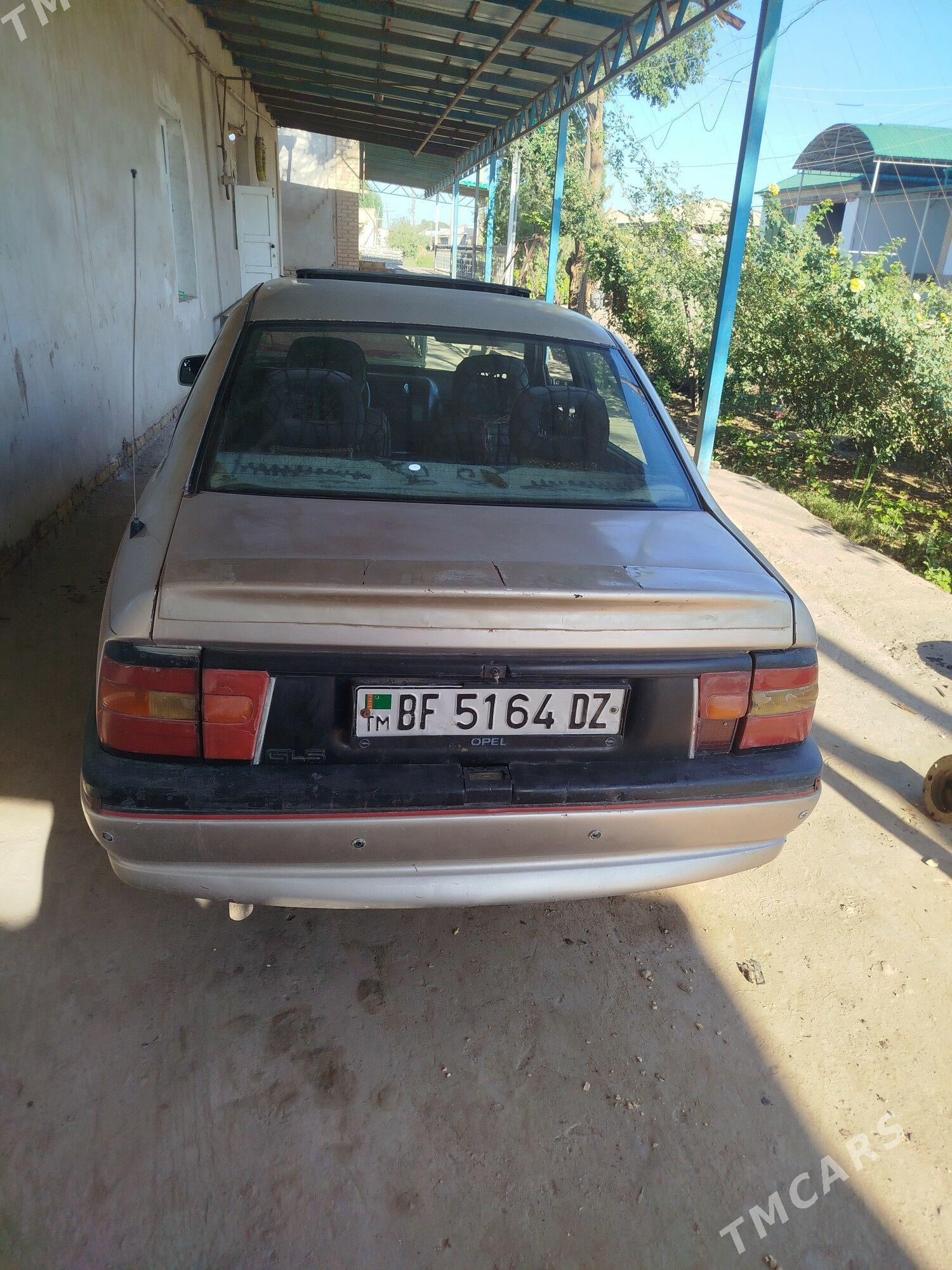 Opel Vectra 1992 - 35 000 TMT - Gurbansoltan Eje - img 1