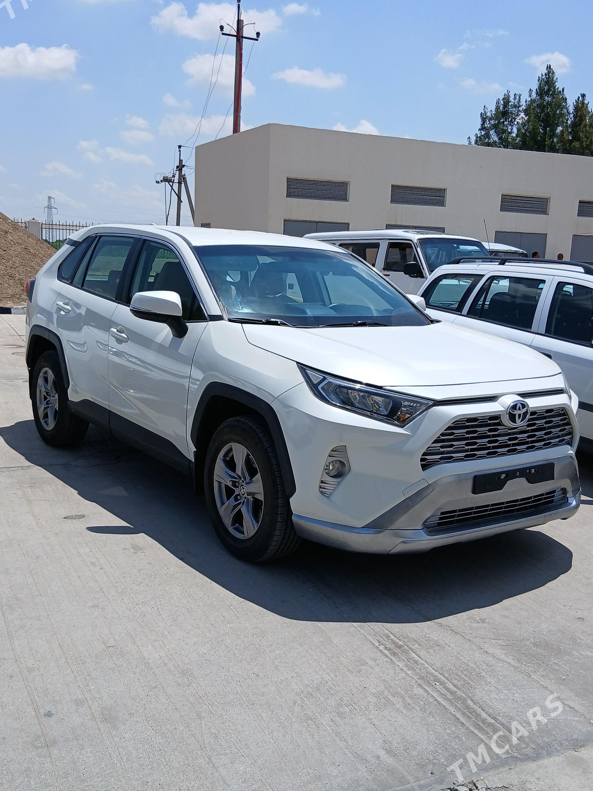 Toyota RAV4 2023 - 345 000 TMT - Теджен - img 1