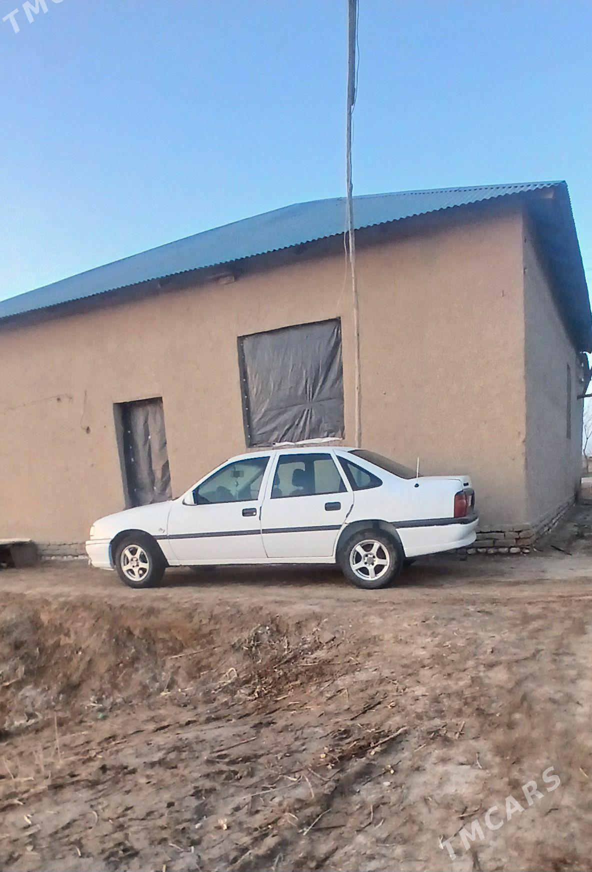 Opel Vectra 1995 - 45 000 TMT - Гороглы (Тагта) - img 1