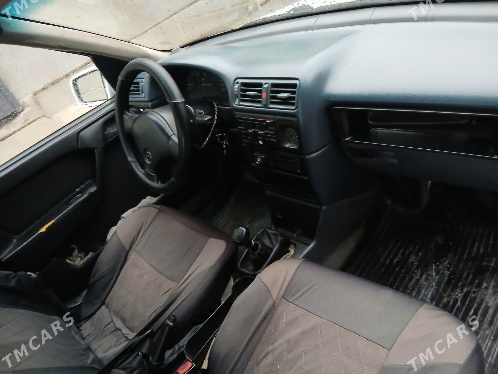 Opel Vectra 1989 - 35 000 TMT - Änew - img 1