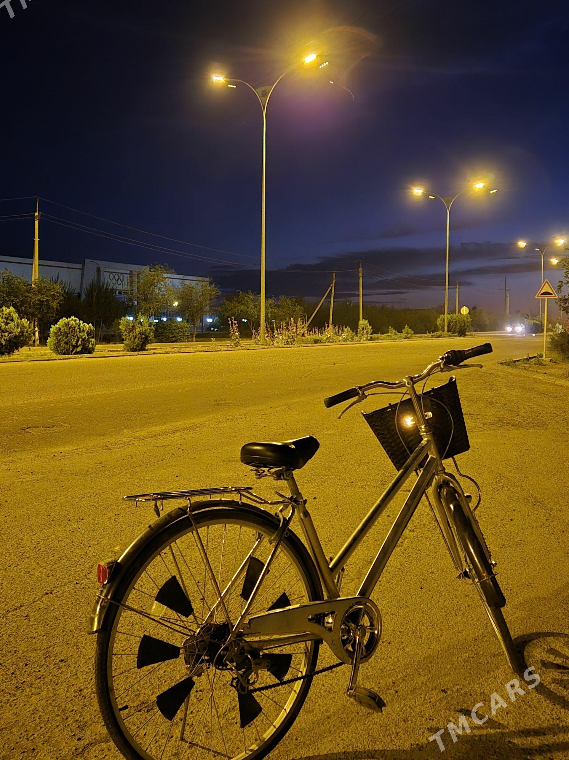 Yapoşka velsebet - Кёнеургенч - img 1