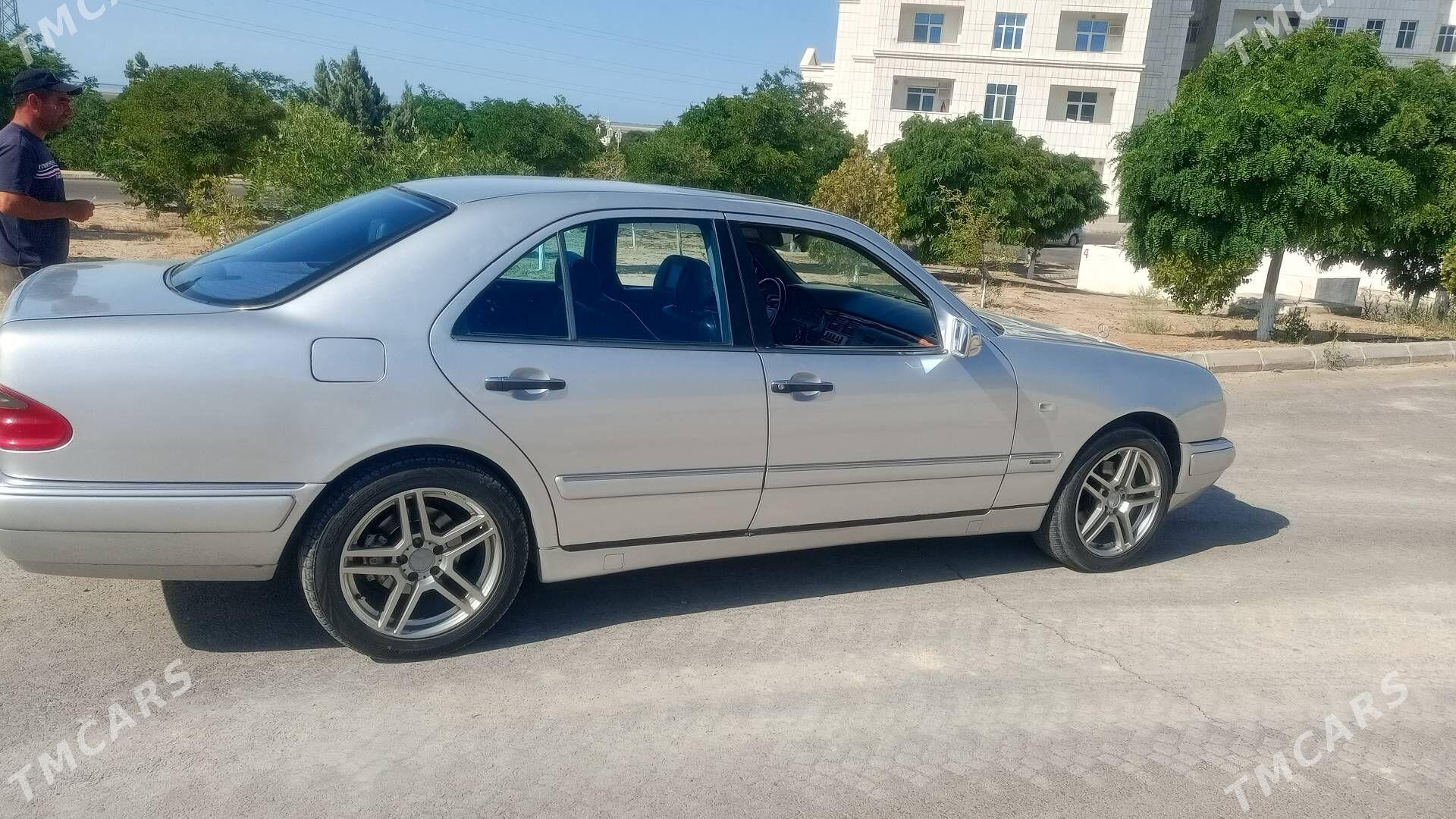 Mercedes-Benz E320 1996 - 95 000 TMT - Туркменбаши - img 1
