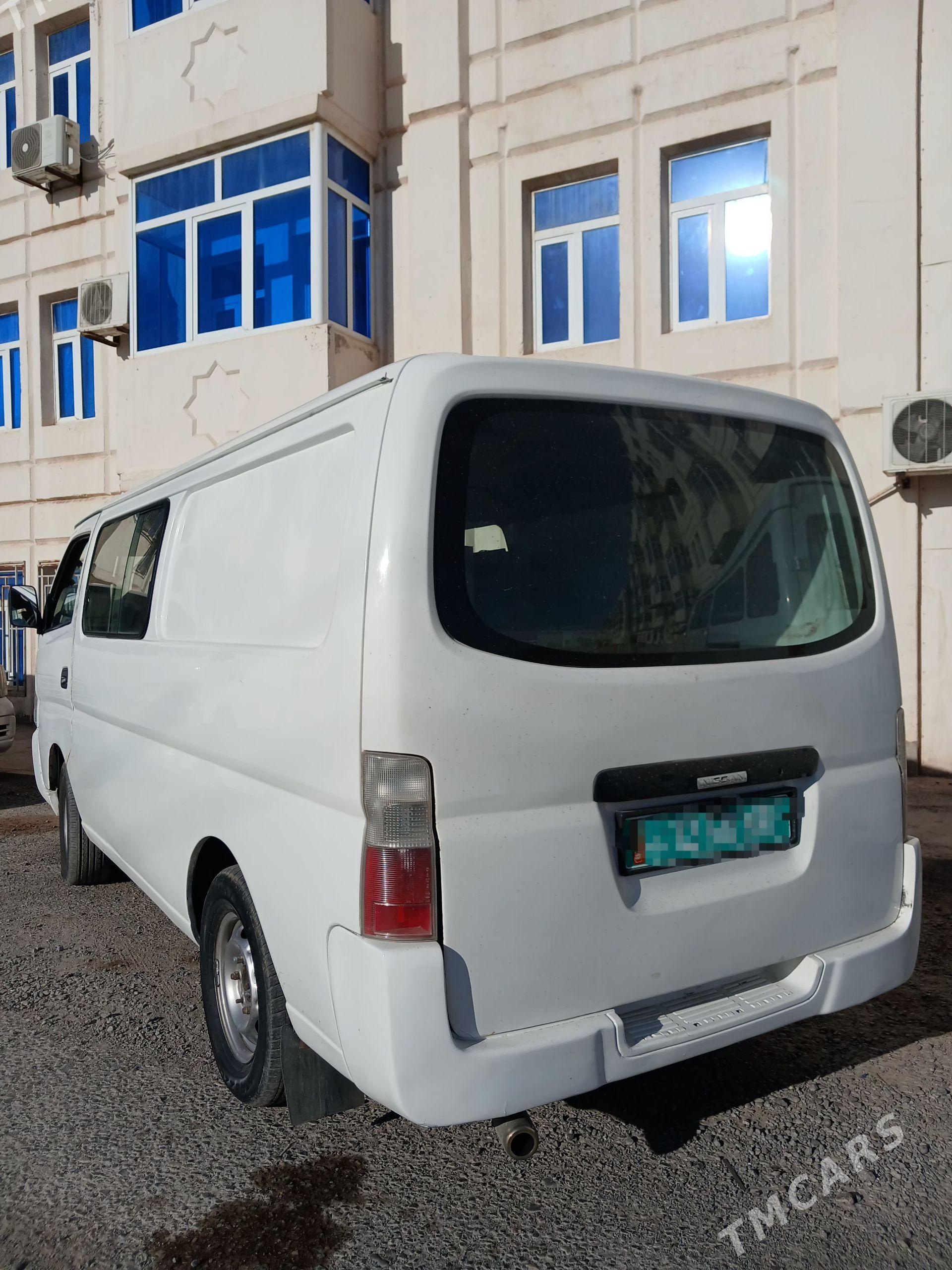 Nissan Urvan 2005 - 100 000 TMT - Туркменабат - img 1