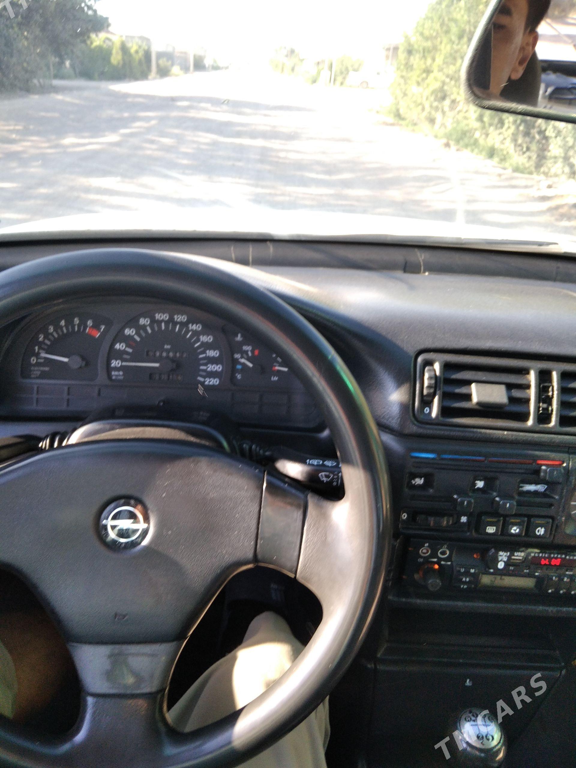Opel Vectra 1992 - 30 000 TMT - Şabat etr. - img 1