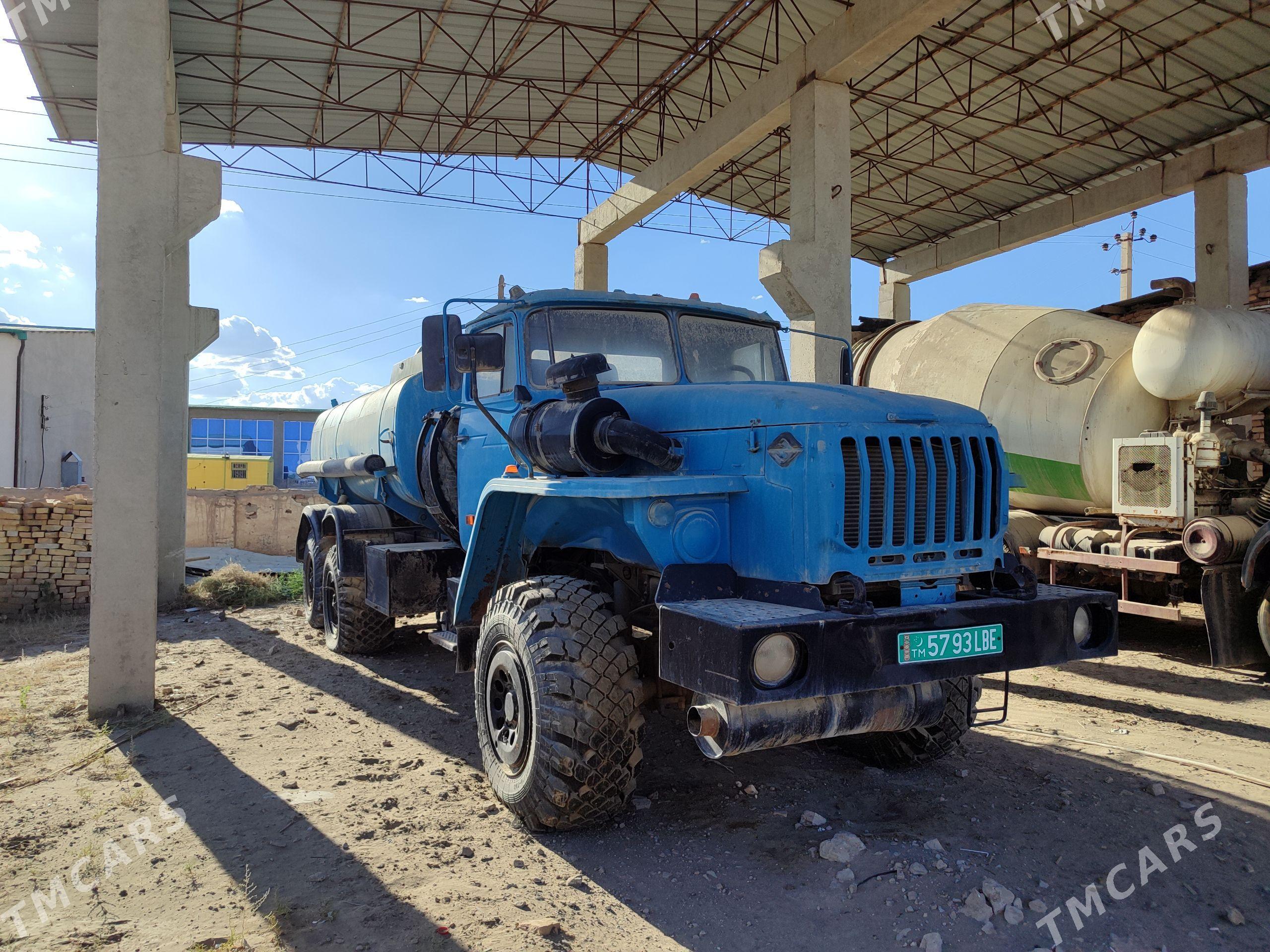 Ural 4320 2011 - 400 000 TMT - Фарап - img 1