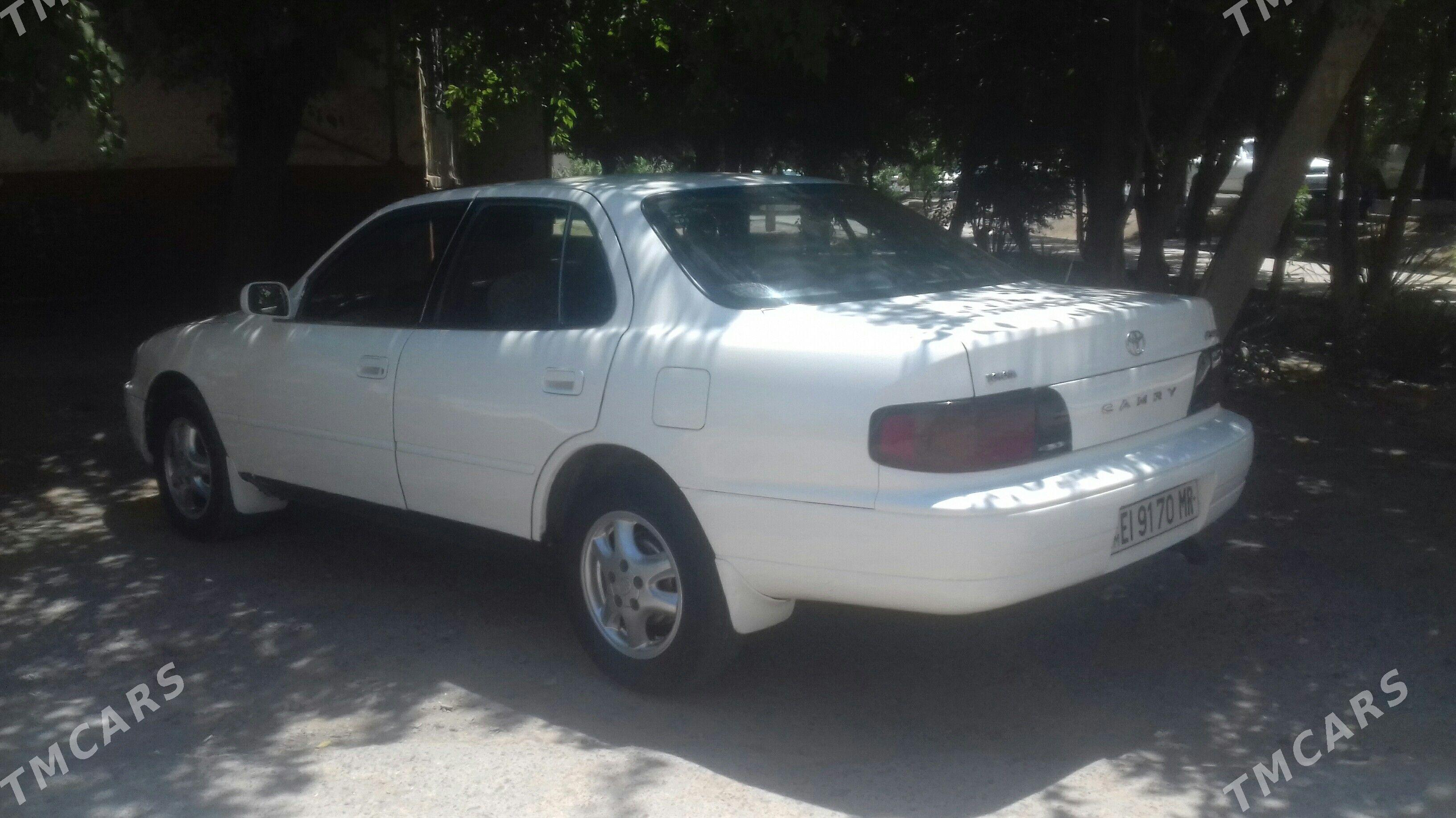 Toyota Camry 1994 - 100 000 TMT - Мары - img 1