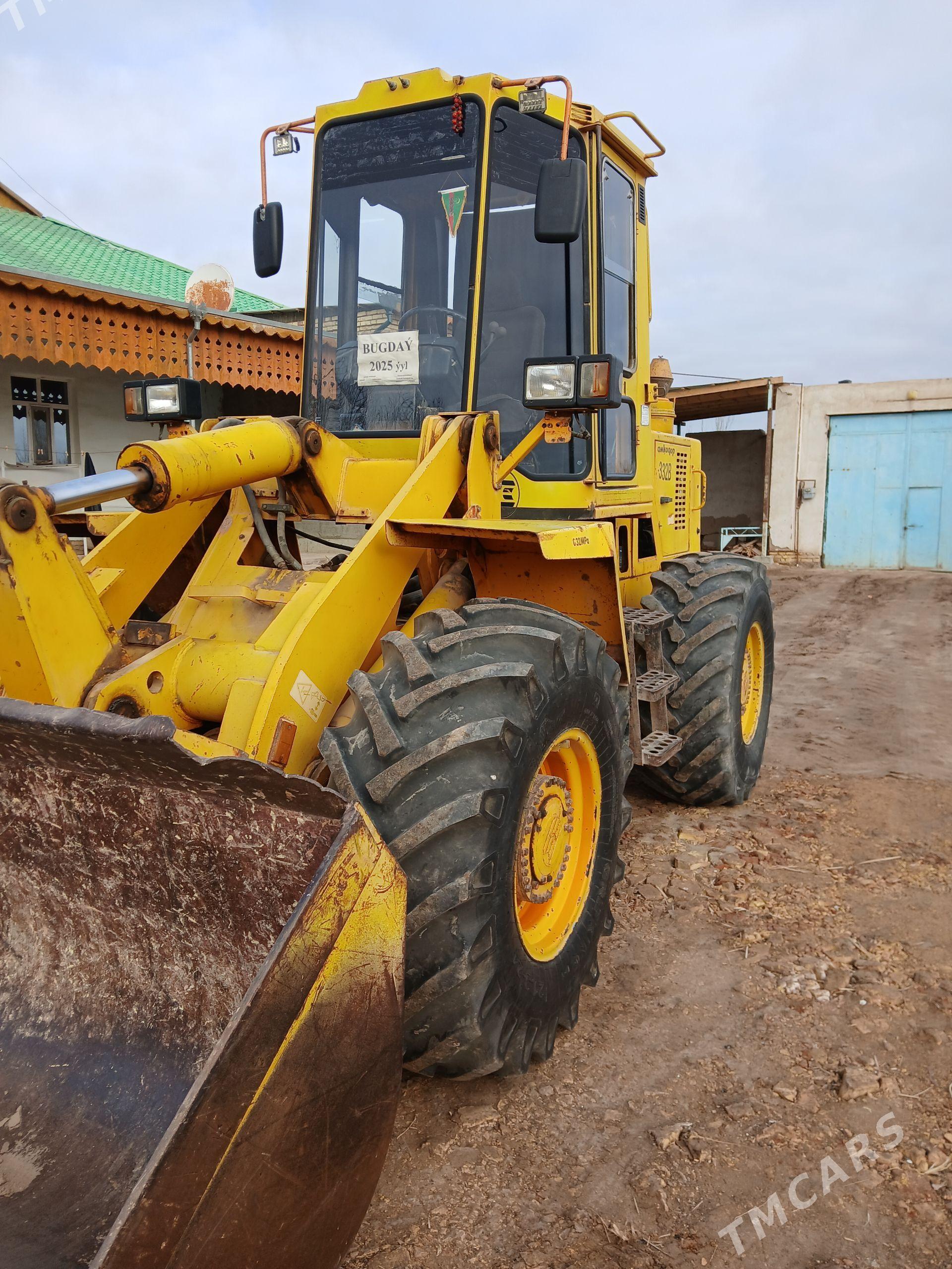 XCMG LW300F 2013 - 300 000 TMT - Гурбансолтан Едже - img 1