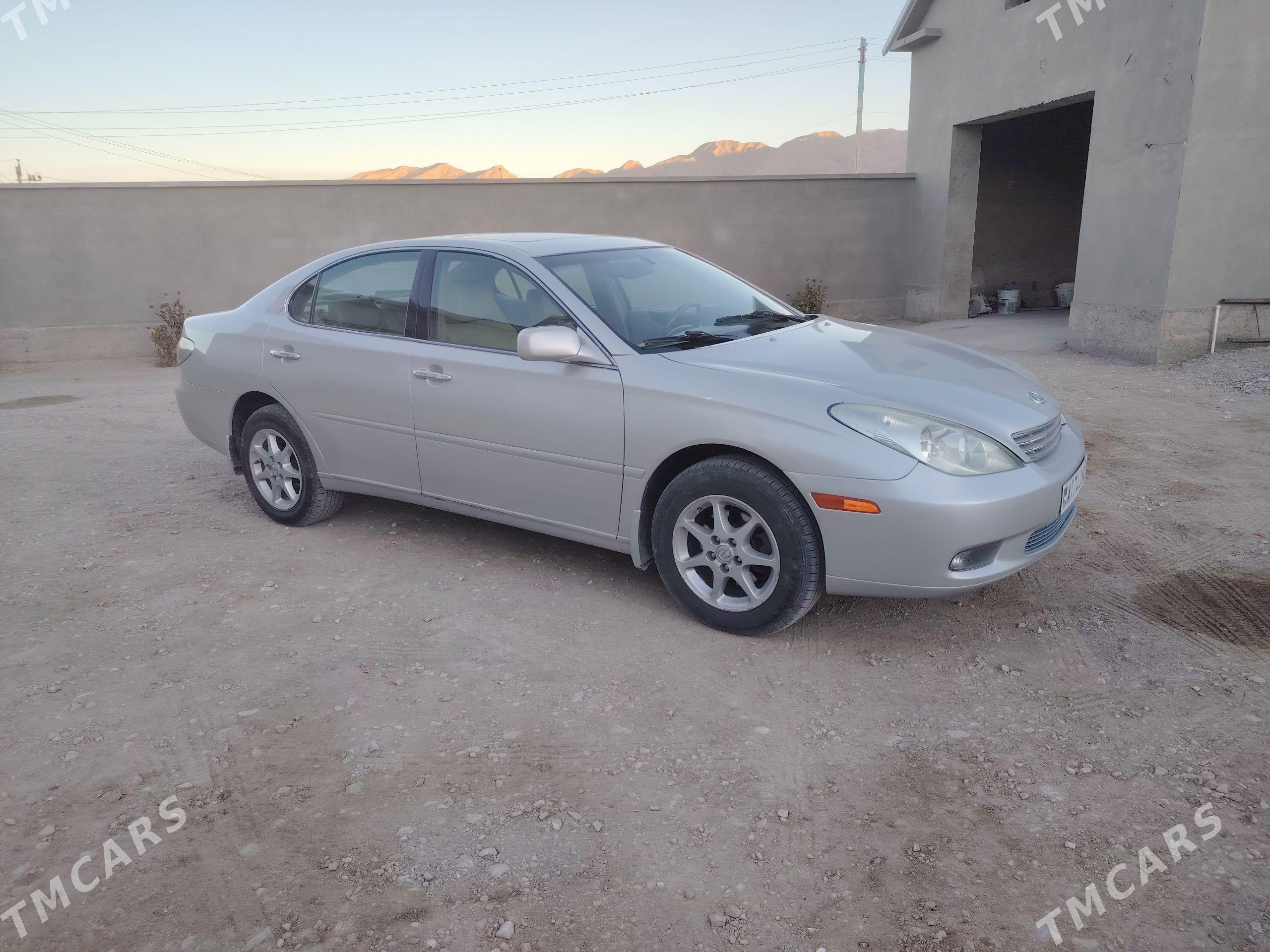 Lexus ES 300 2003 - 250 000 TMT - Гурбансолтан Едже - img 1