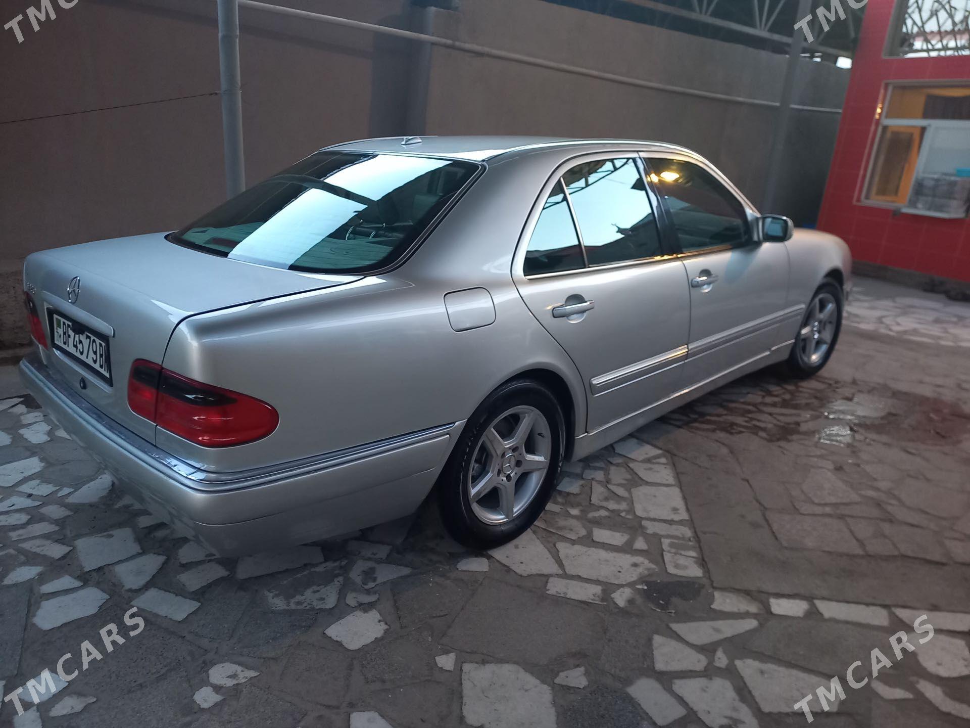 Mercedes-Benz E320 2000 - 100 000 TMT - Türkmenbaşy - img 1