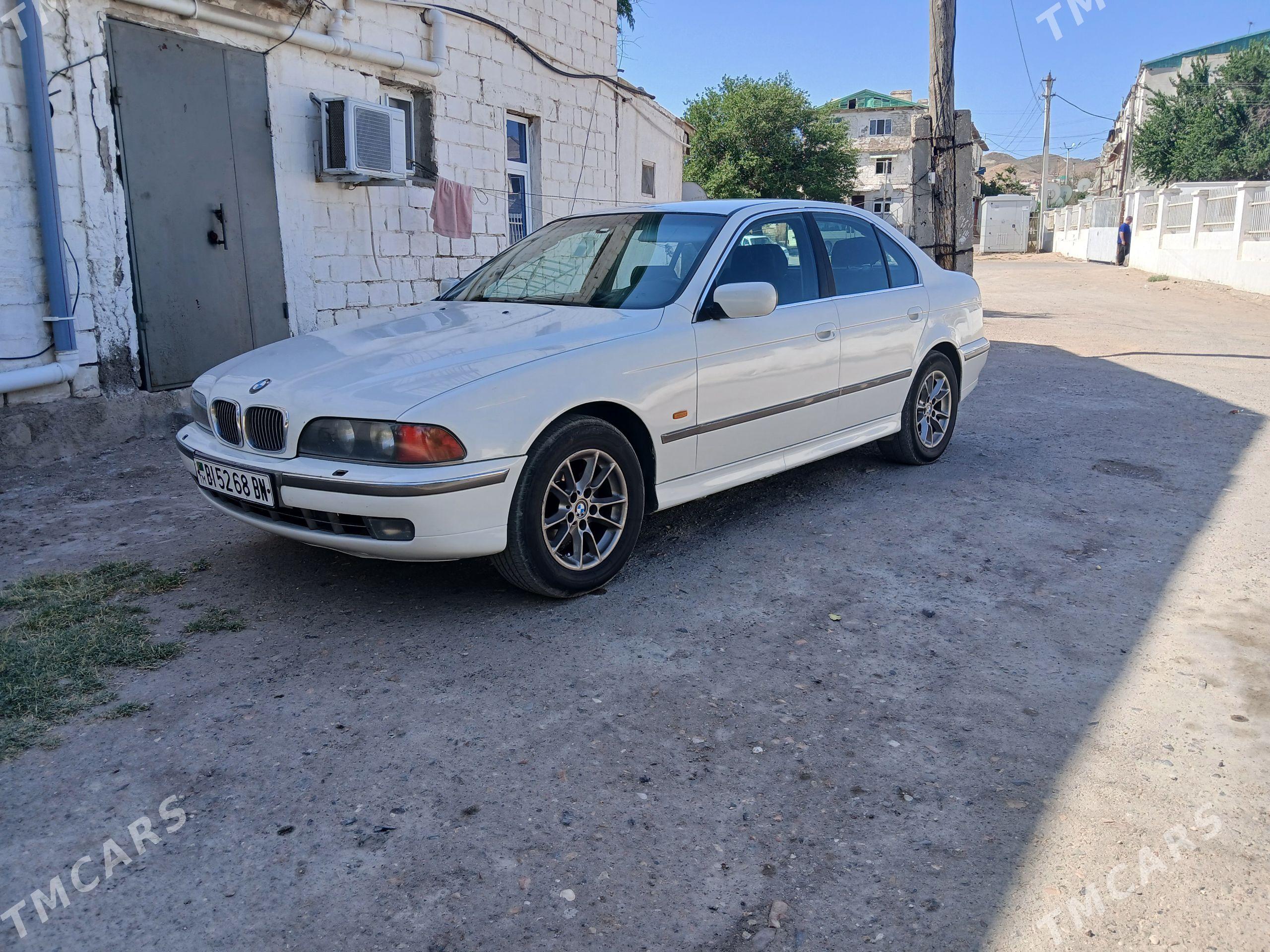 BMW E39 1999 - 94 000 TMT - Türkmenbaşy - img 1