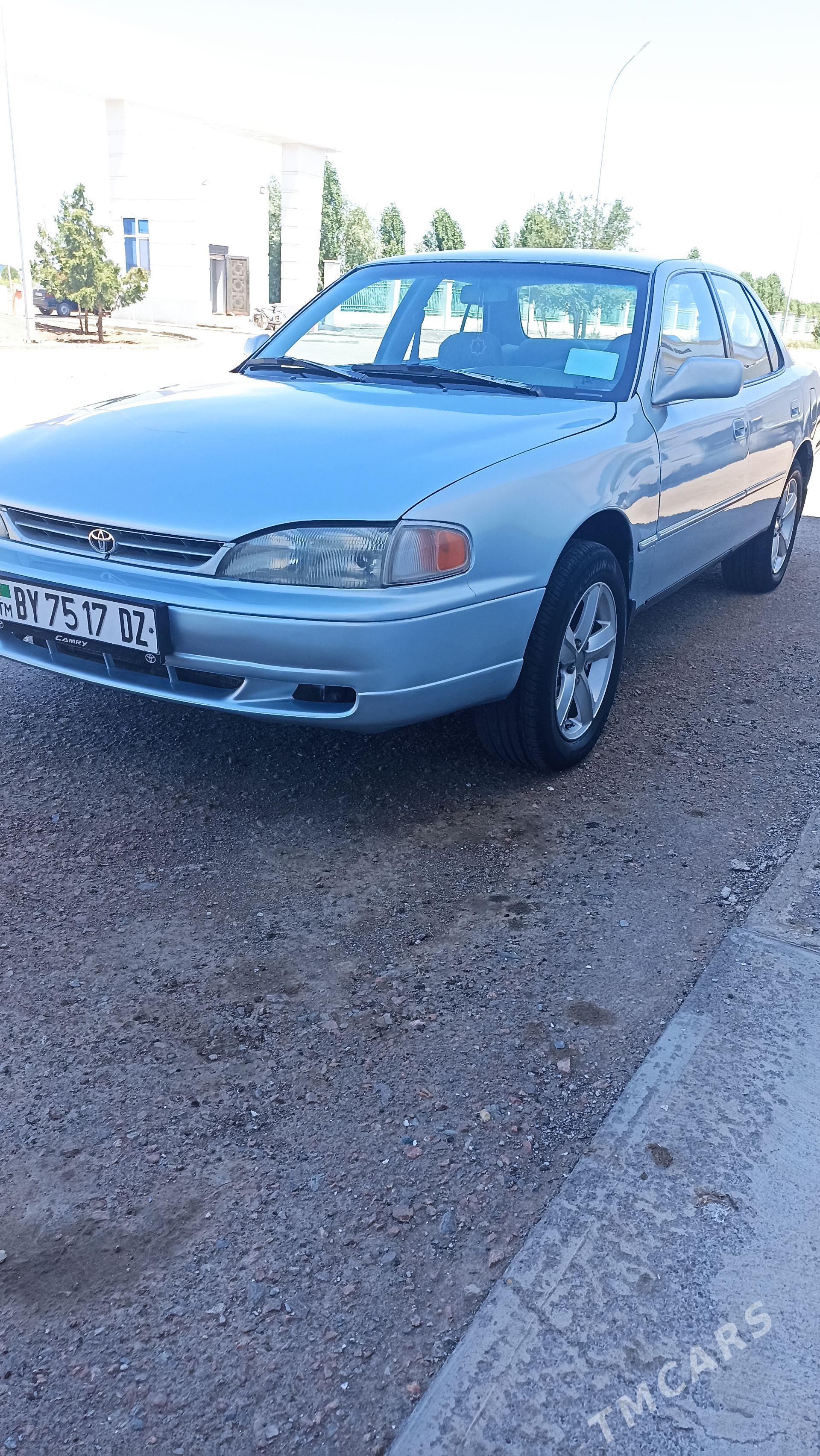 Toyota Camry 1995 - 130 000 TMT - Кёнеургенч - img 1