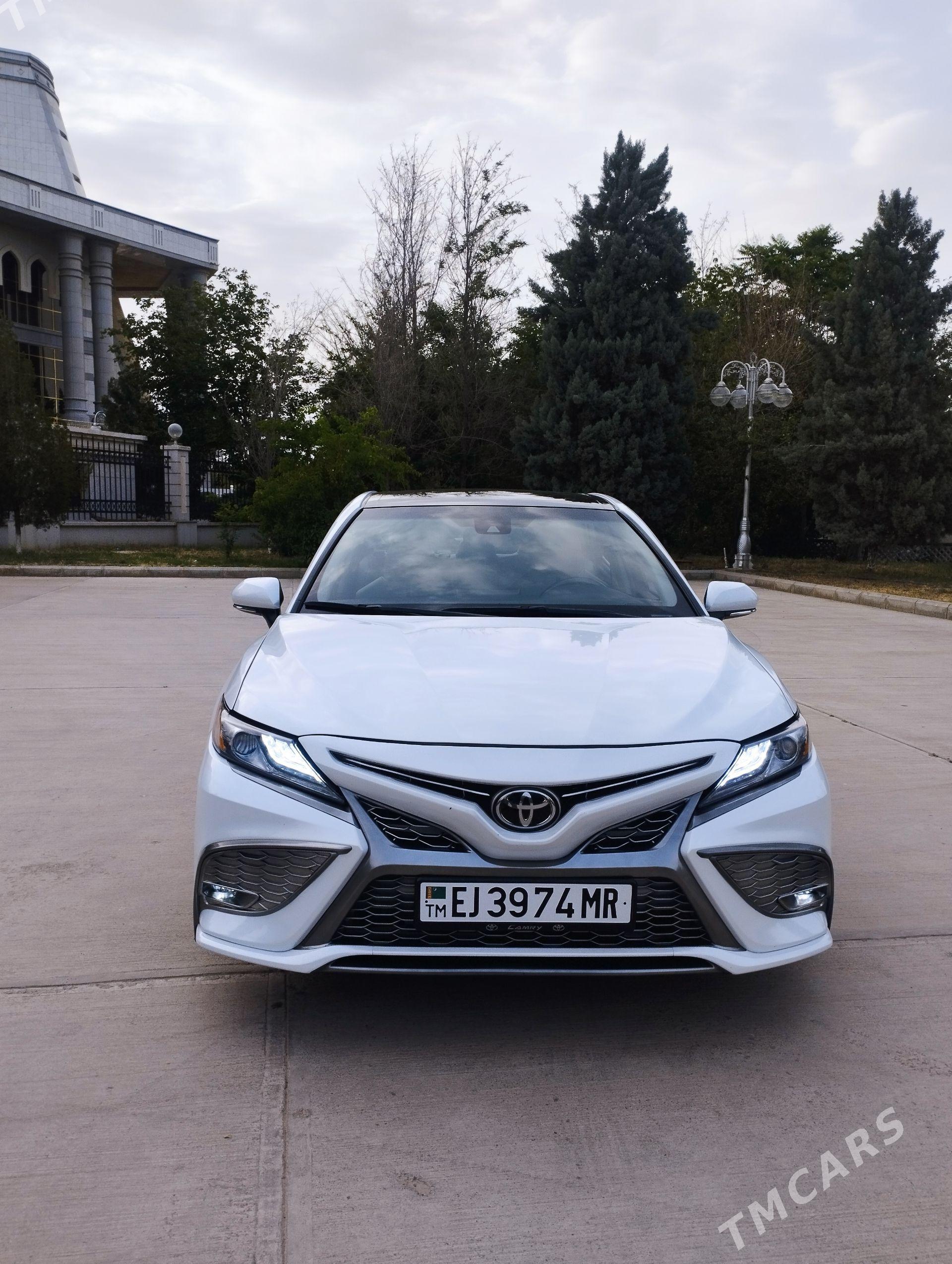 Toyota Camry 2022 - 325 000 TMT - Мары - img 1