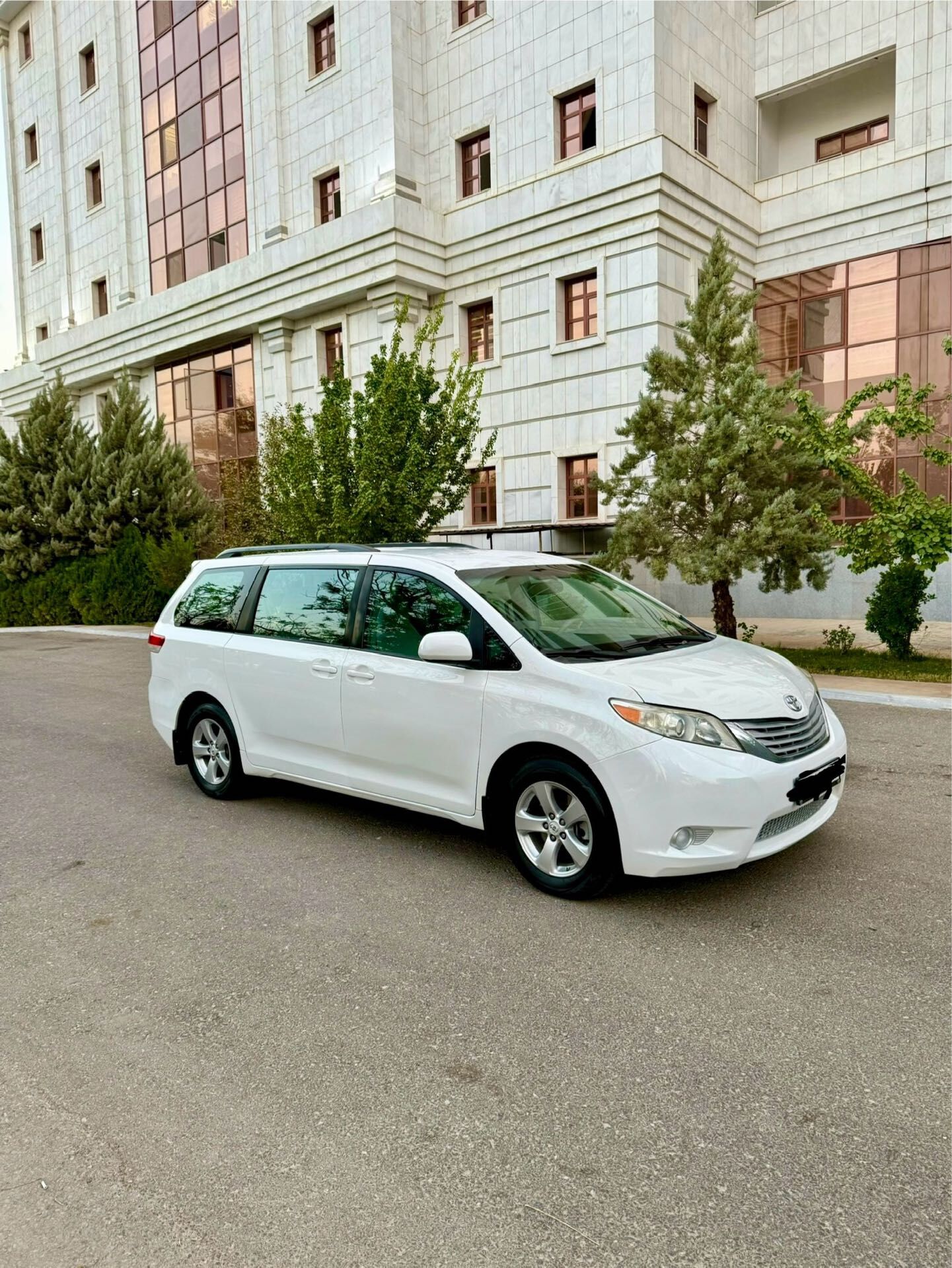 Toyota Sienna 2011 - 285 000 TMT - Ашхабад - img 1