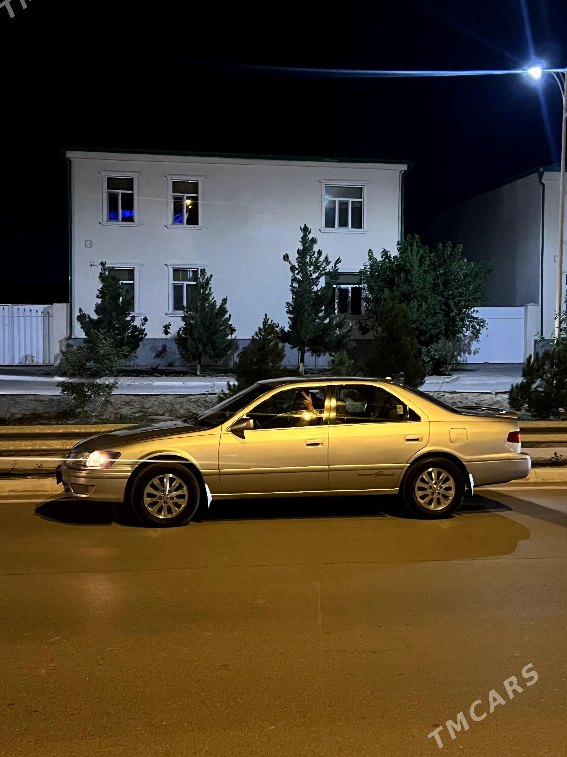 Toyota Camry 2000 - 160 000 TMT - Туркменабат - img 1
