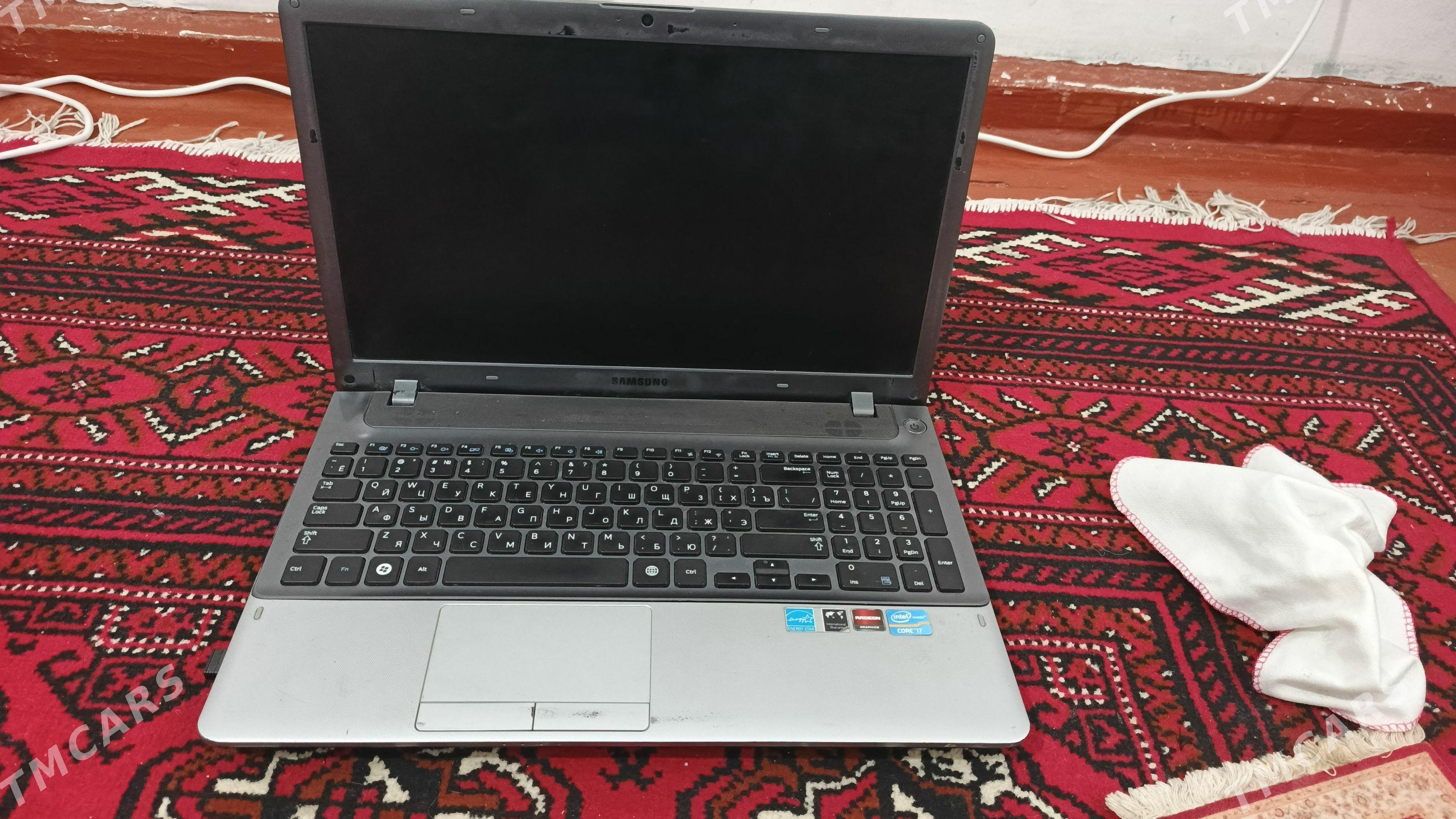 Noutbuk Samsung core-i7 - Балканабат - img 1