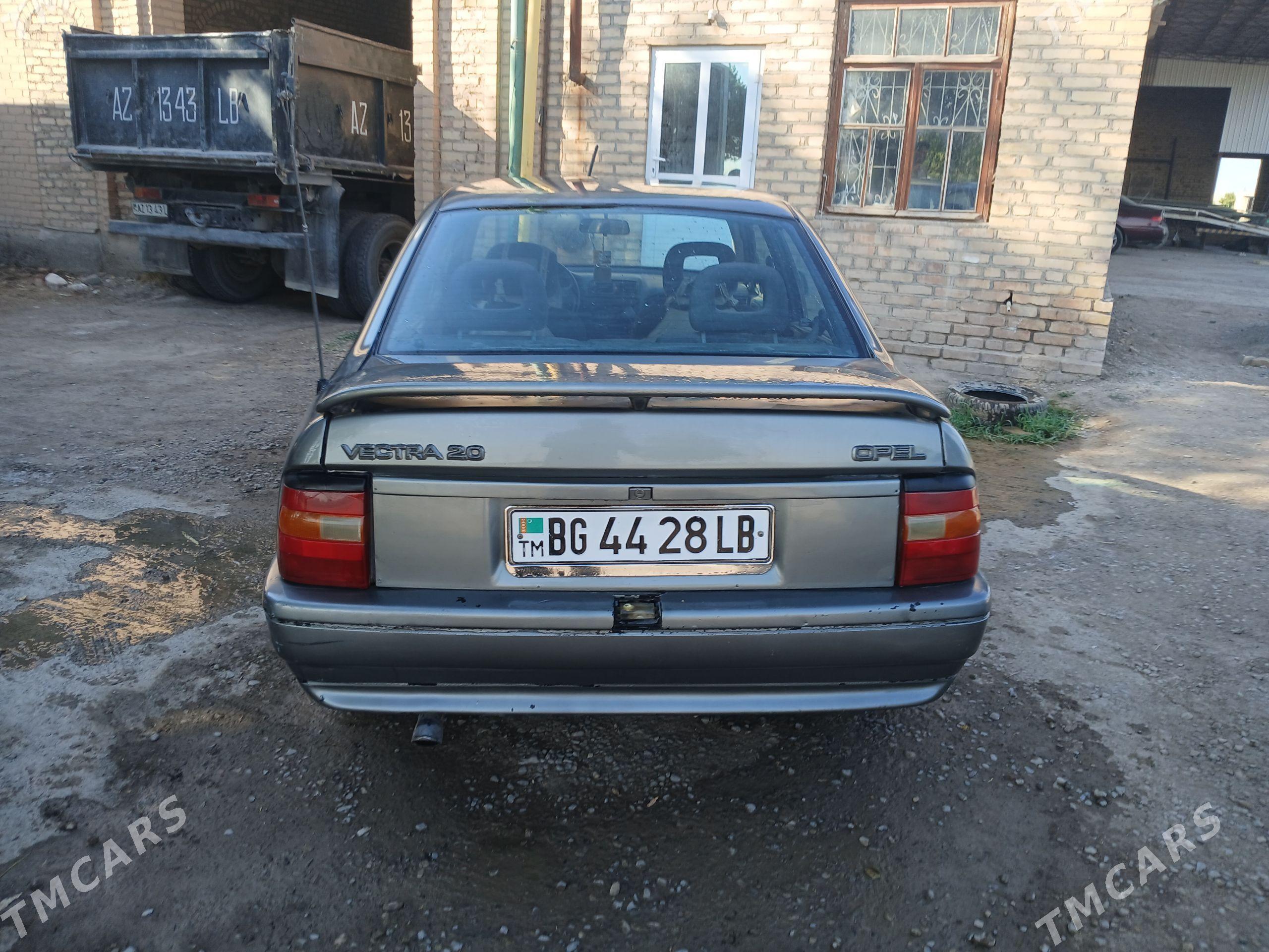 Opel Vectra 1992 - 35 000 TMT - Саят - img 1