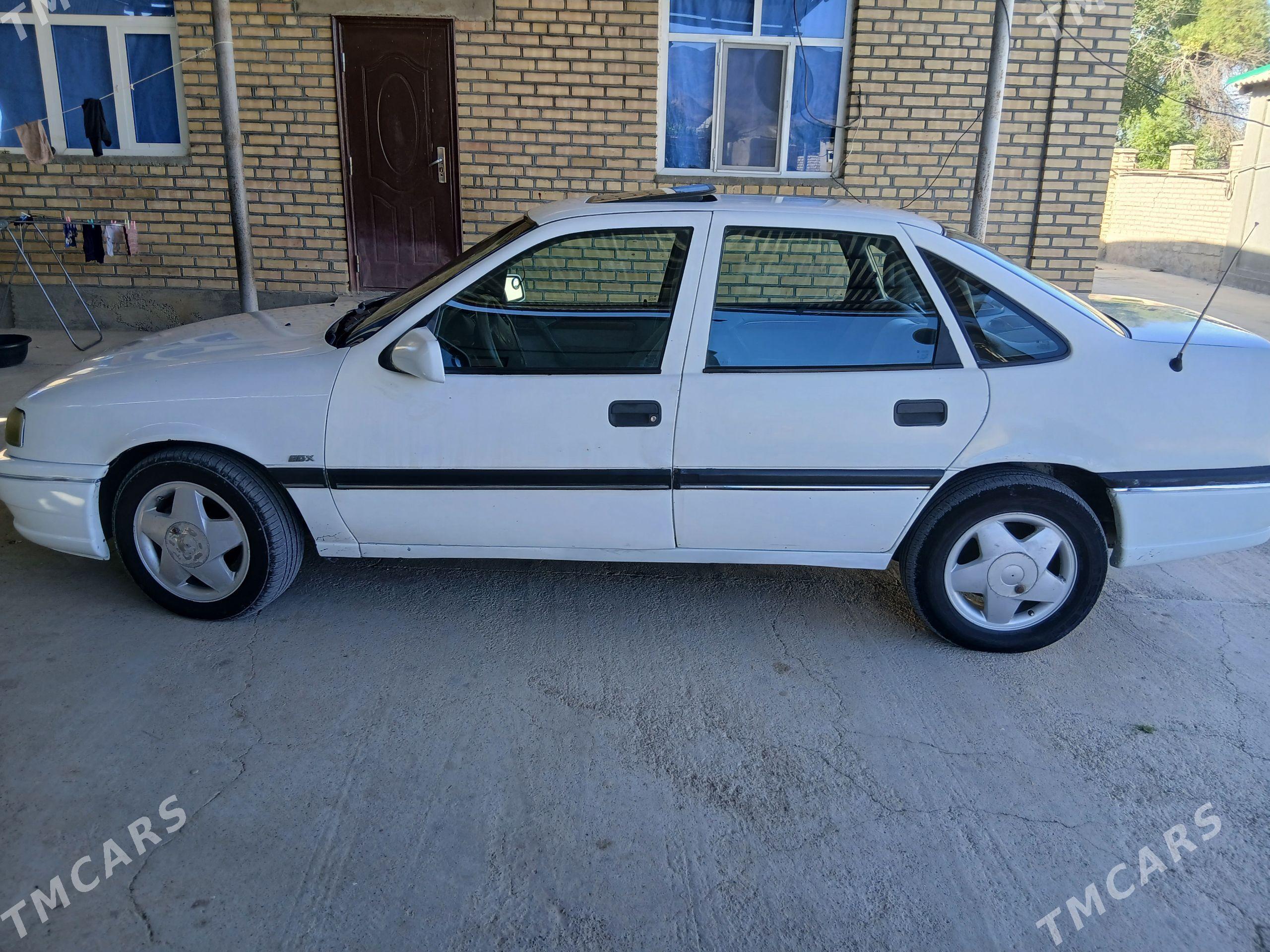 Opel Vectra 1994 - 50 000 TMT - Bäherden - img 1