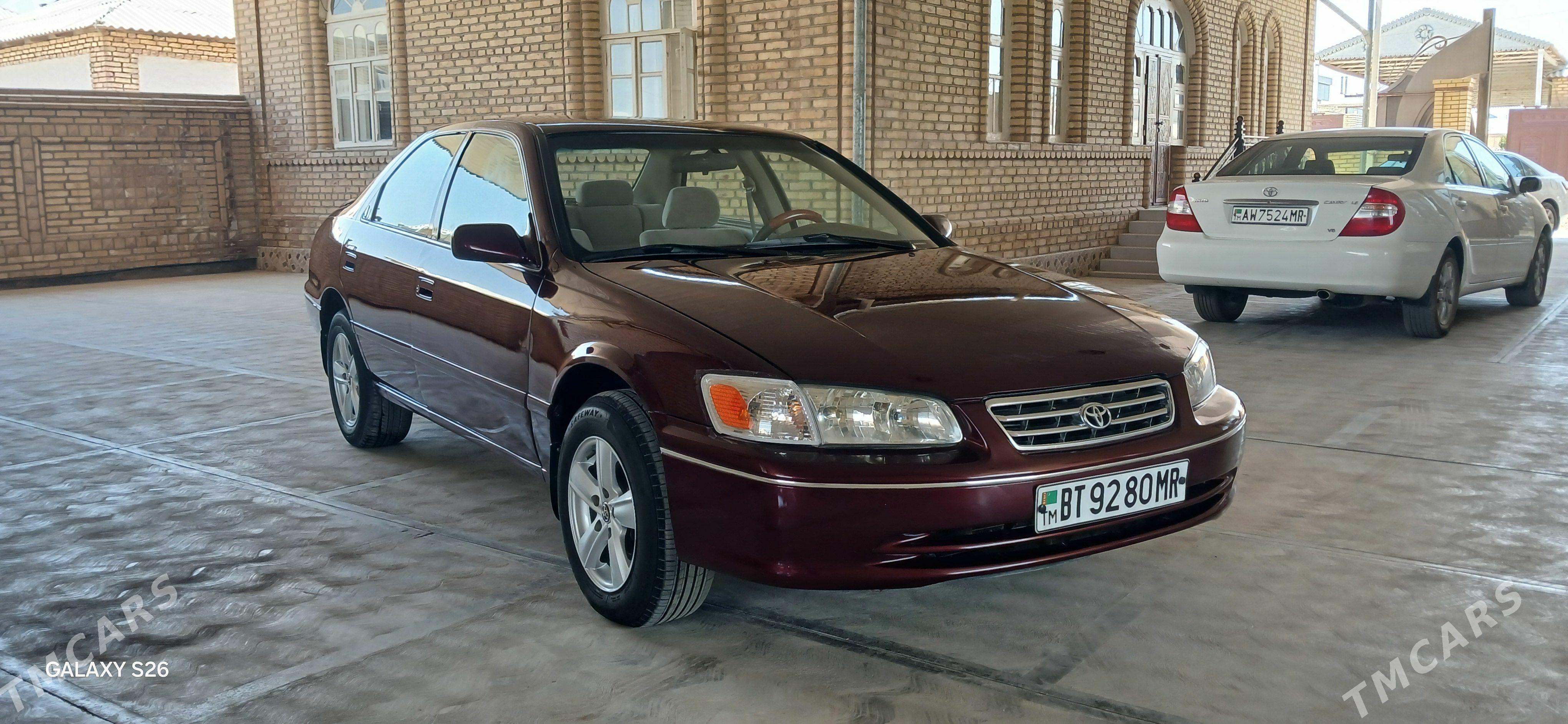 Toyota Camry 2001 - 160 000 TMT - Мары - img 1