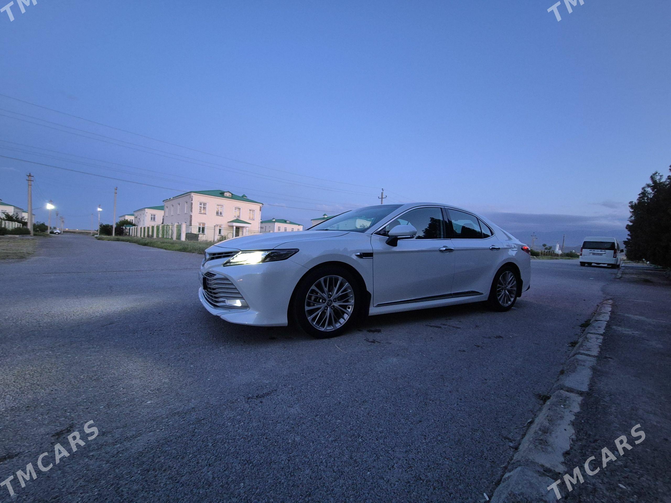 Toyota Camry 2020 - 350 000 TMT - Büzmeýin GRES - img 1