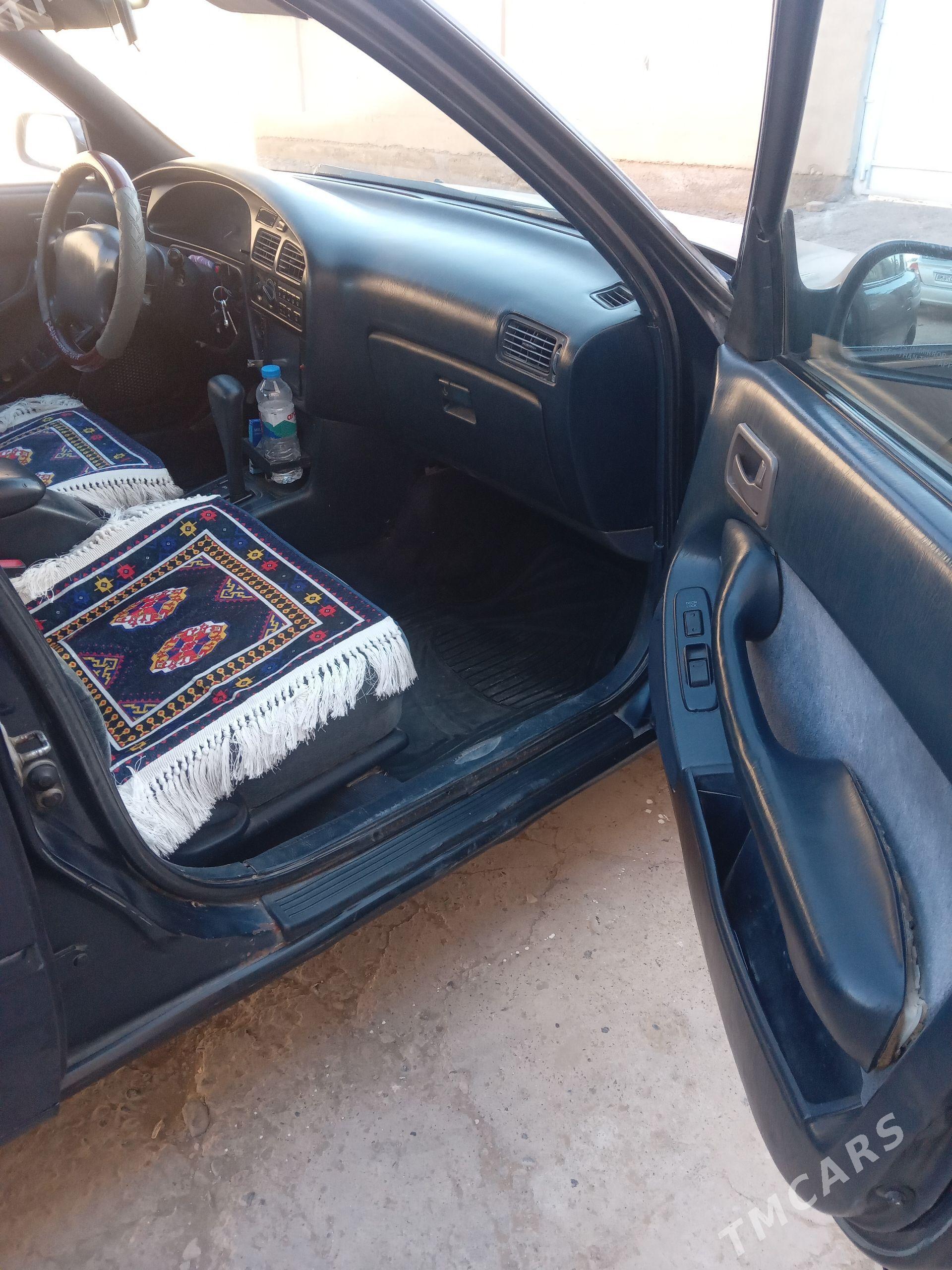Toyota Camry 1992 - 104 000 TMT - Мары - img 1