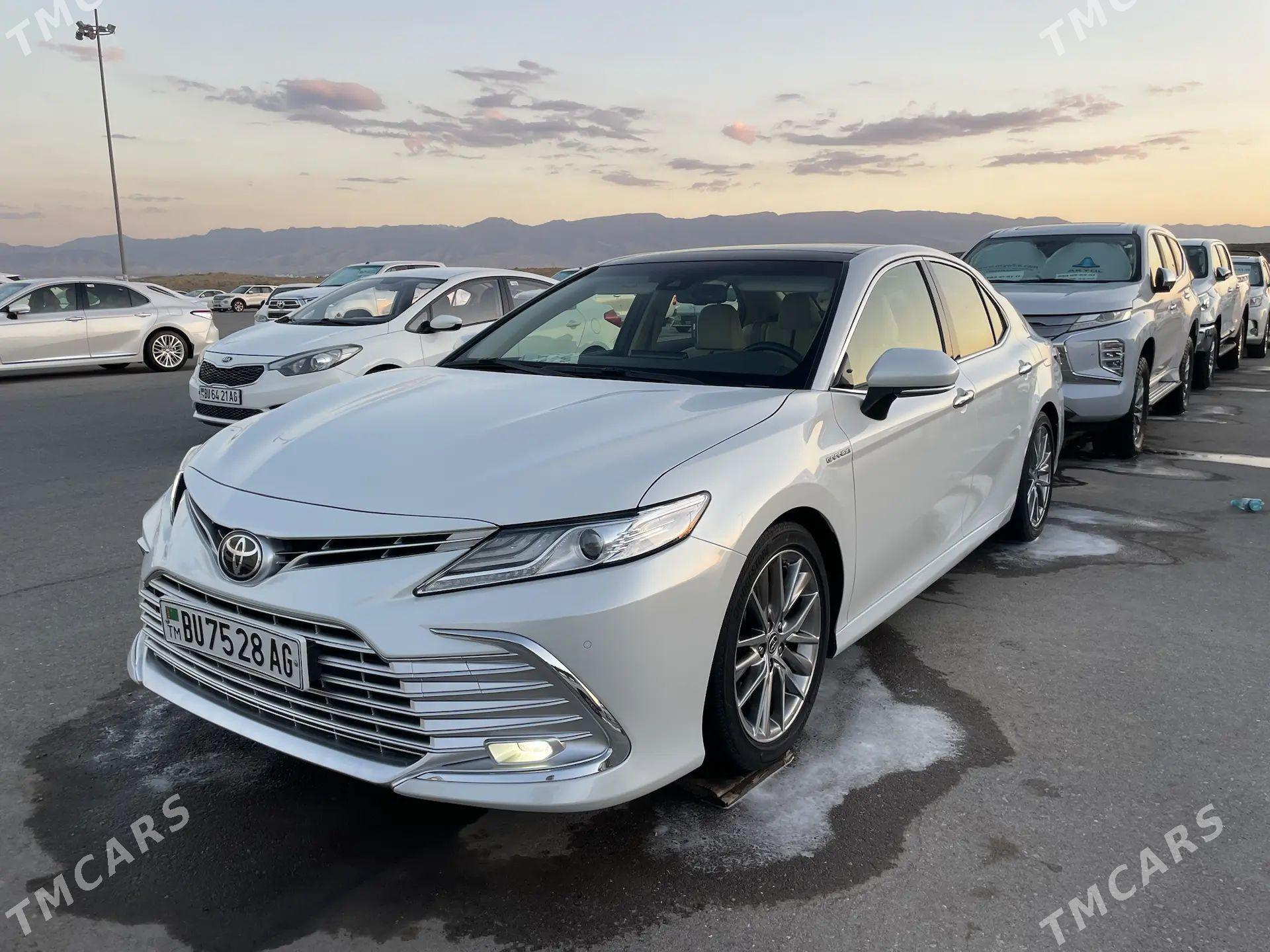 Toyota Camry 2022 - 536 000 TMT - Aşgabat - img 1