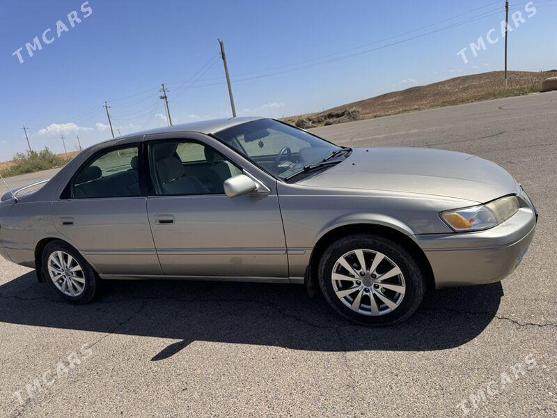 Toyota Camry 1998 - 155 000 TMT - Байрамали - img 1