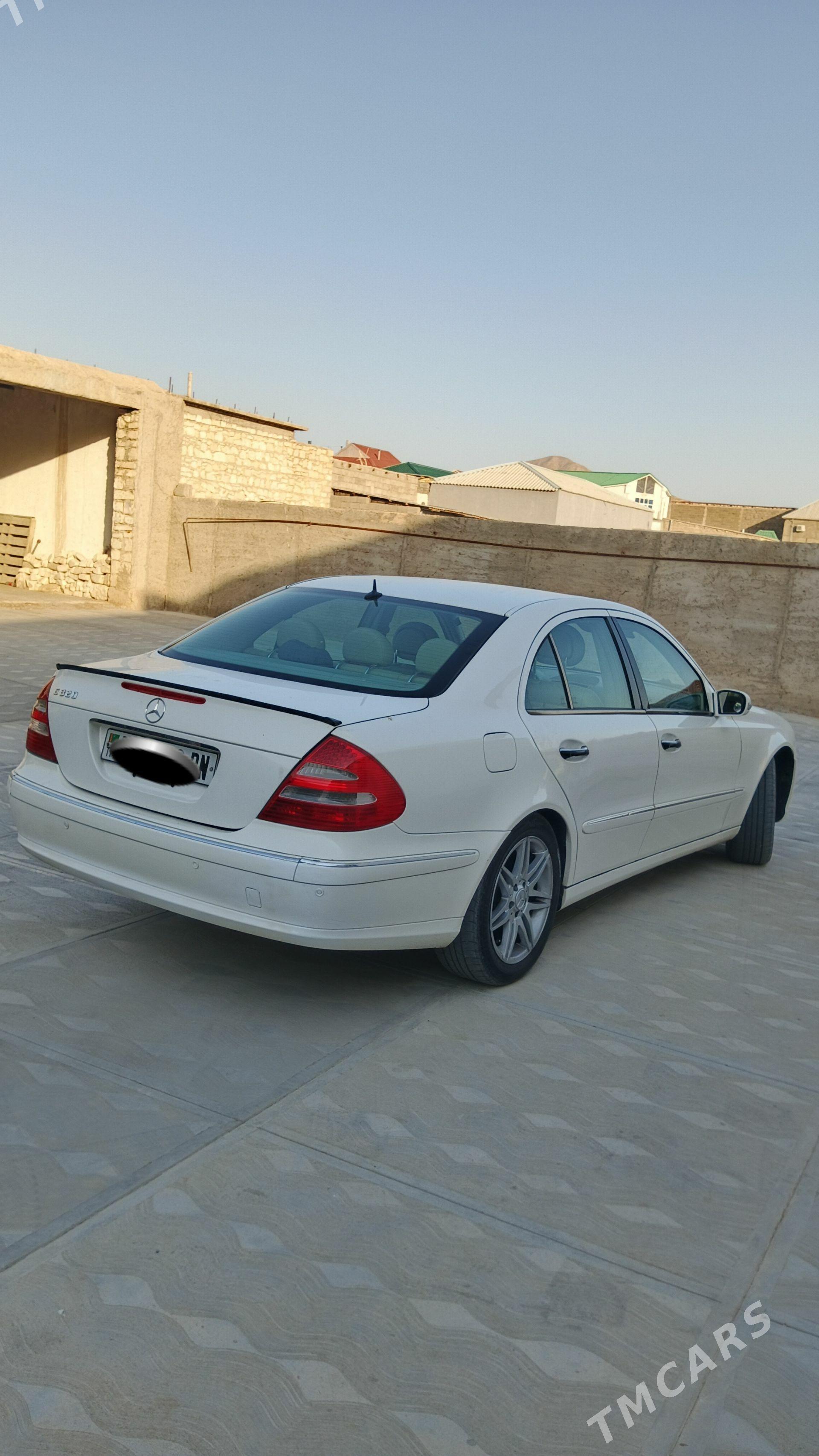 Mercedes-Benz E320 2004 - 125 000 TMT - Balkanabat - img 1