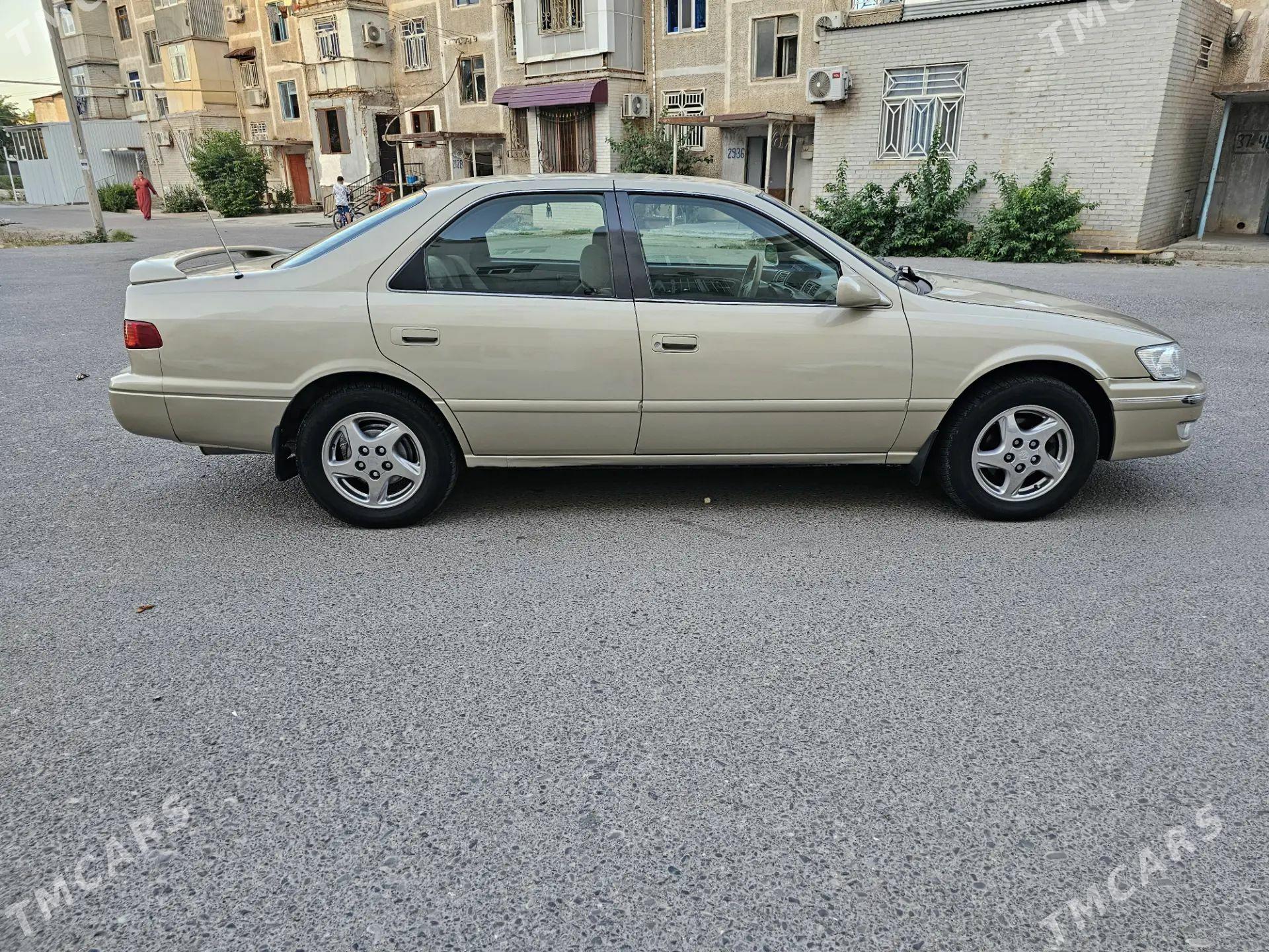 Toyota Camry 2000 - 152 000 TMT - Мары - img 1
