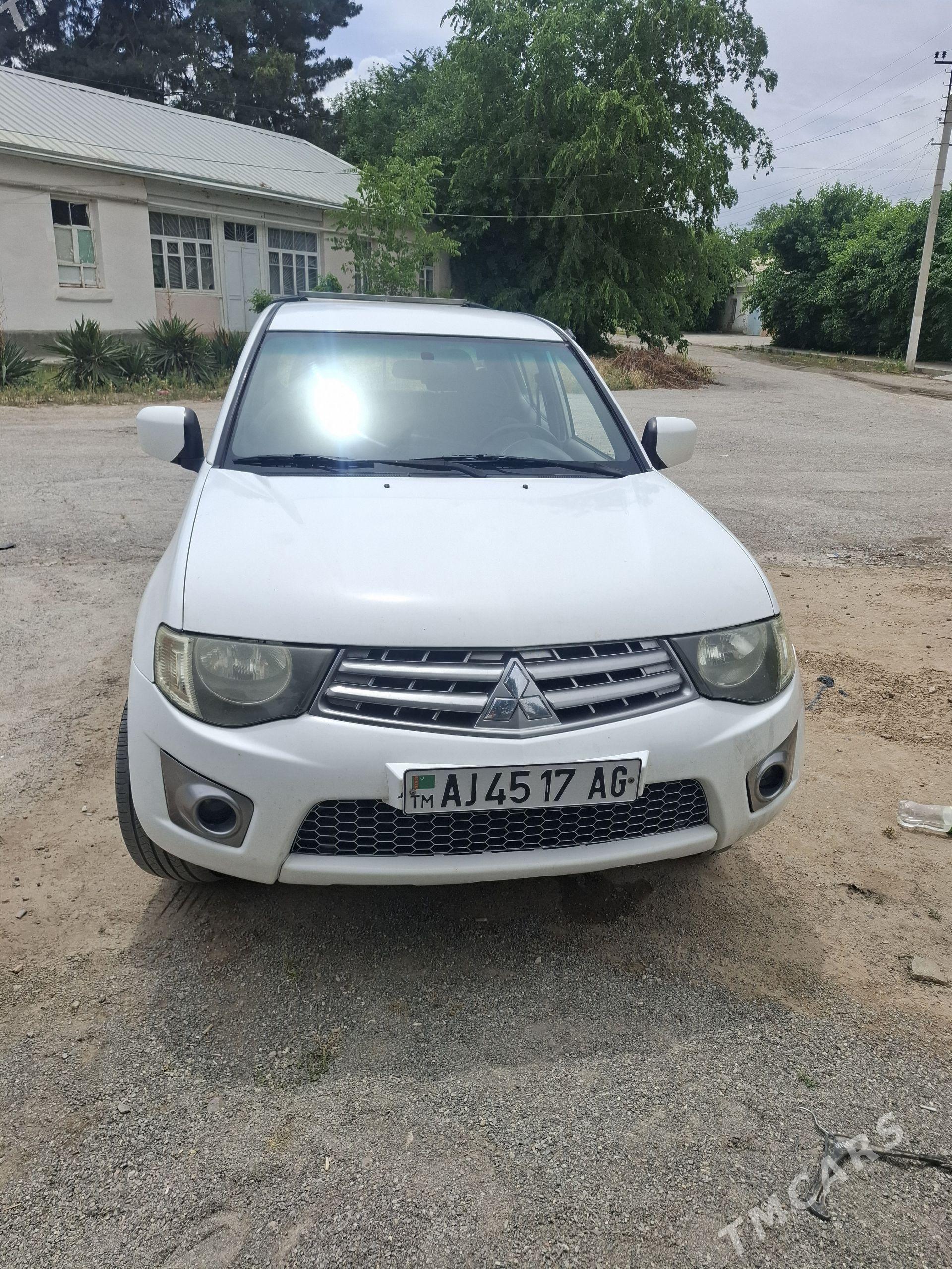 Mitsubishi L200 2011 - 175 000 TMT - Ашхабад - img 1