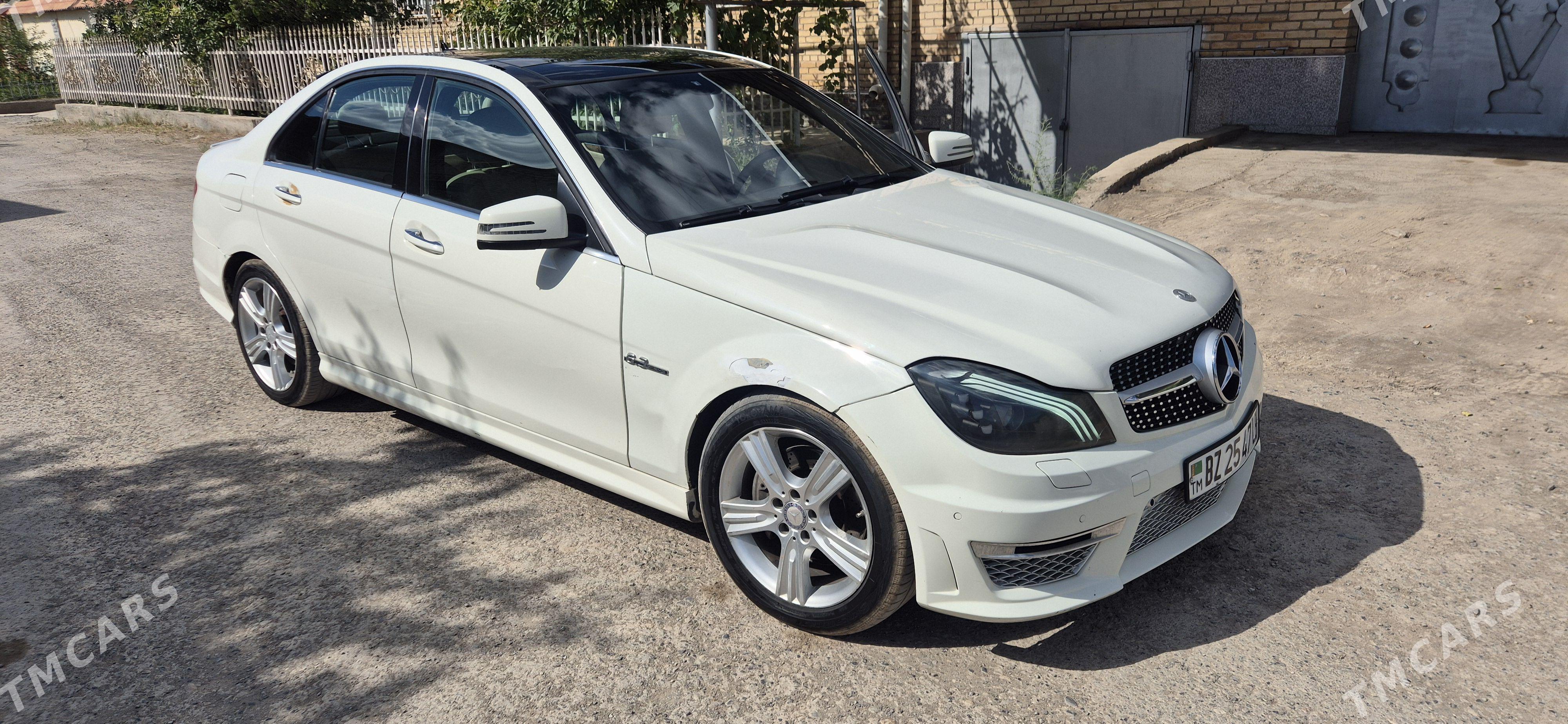 Mercedes-Benz C350 2011 - 150 000 TMT - Türkmenabat - img 1