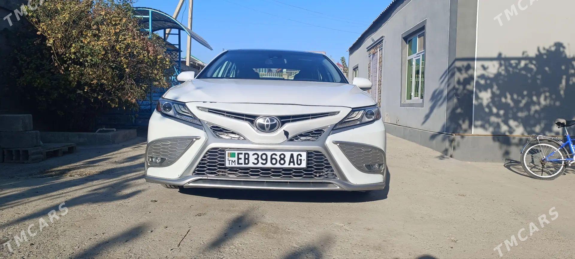 Toyota Camry 2021 - 414 000 TMT - Aşgabat - img 1