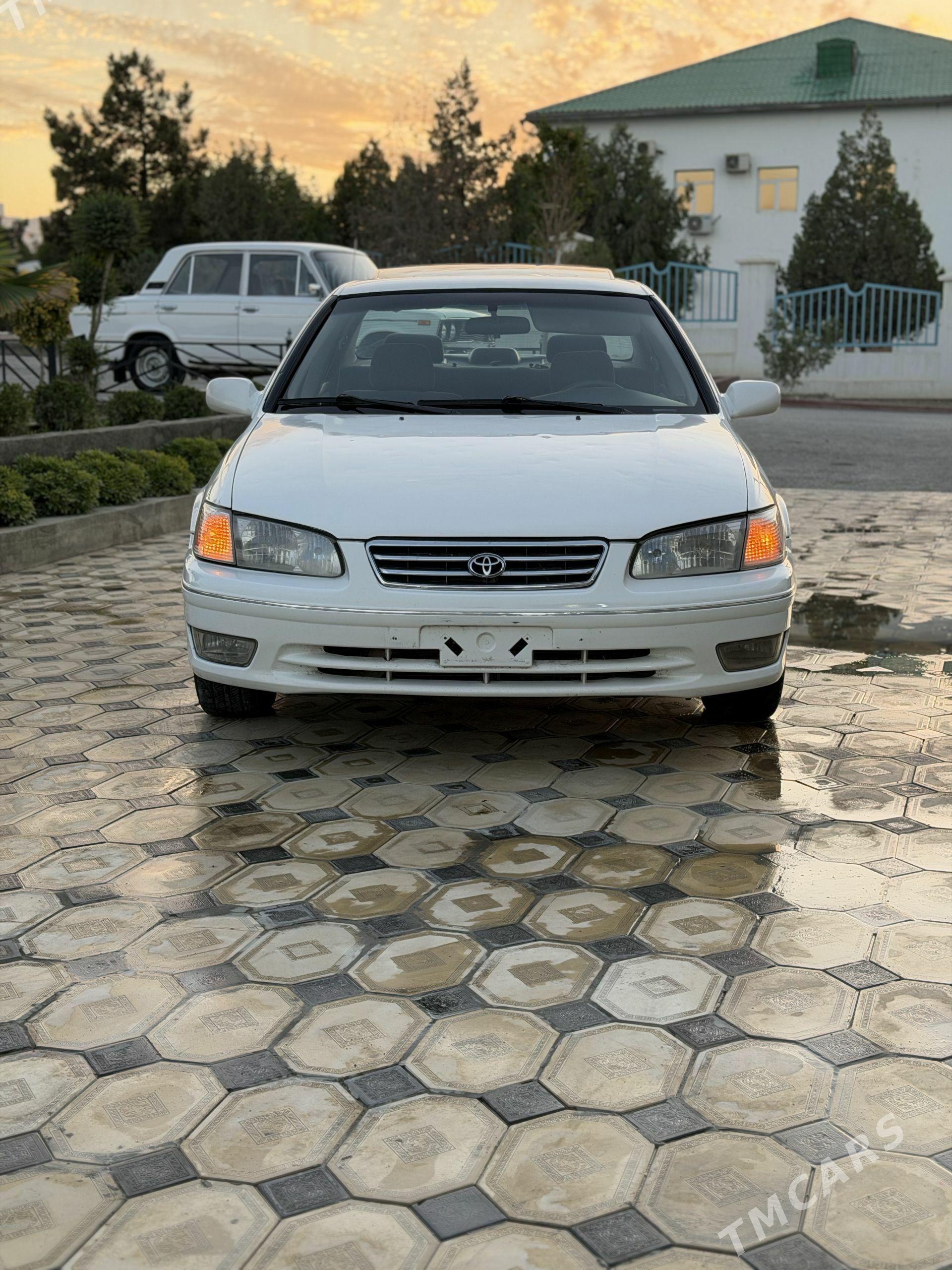 Toyota Camry 2001 - 167 000 TMT - Bäherden - img 1