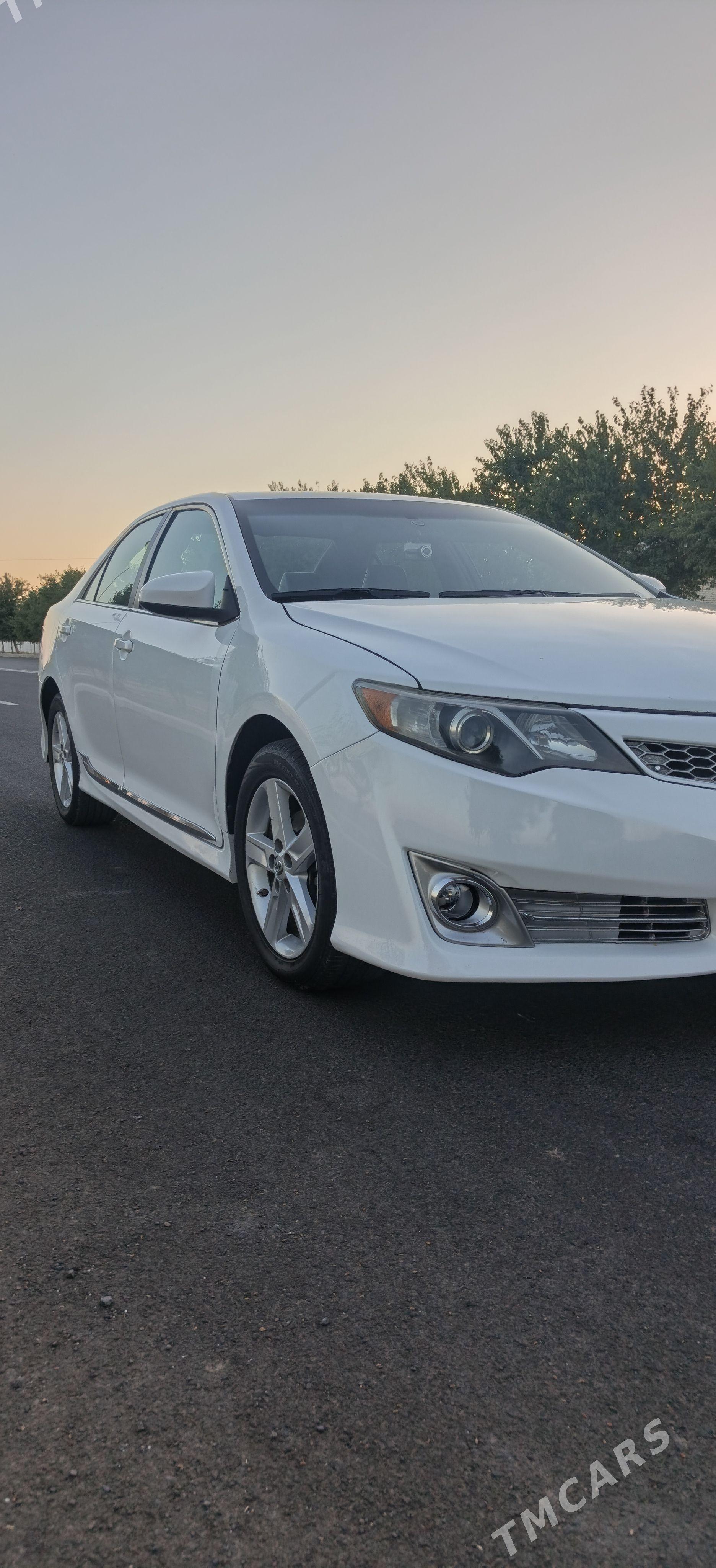 Toyota Camry 2012 - 240 000 TMT - Теджен - img 1