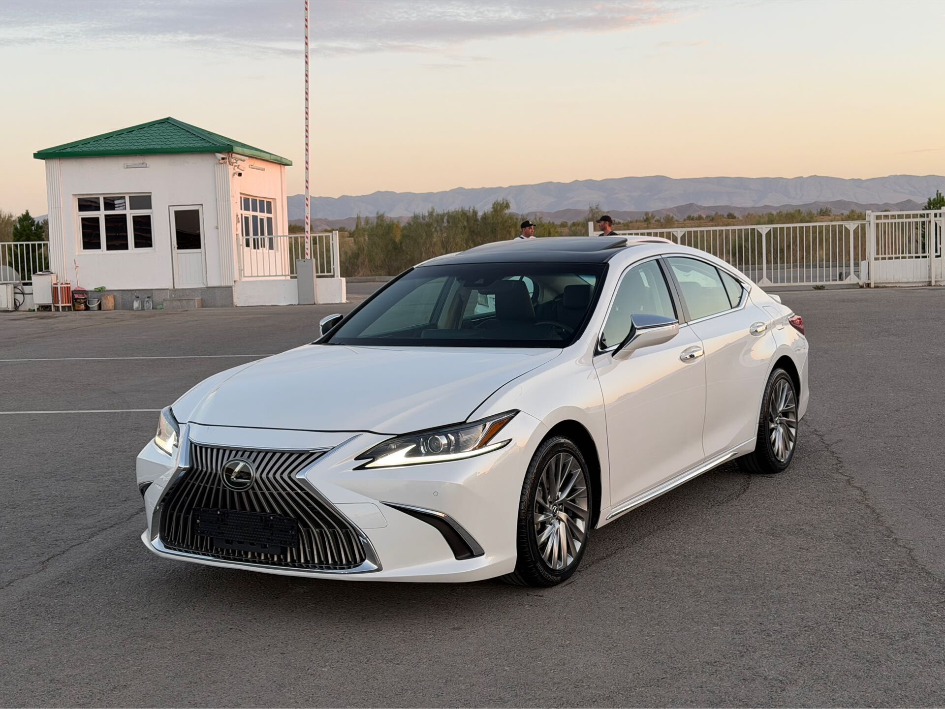 Lexus ES 350 2019 - 488 000 TMT - Aşgabat - img 1