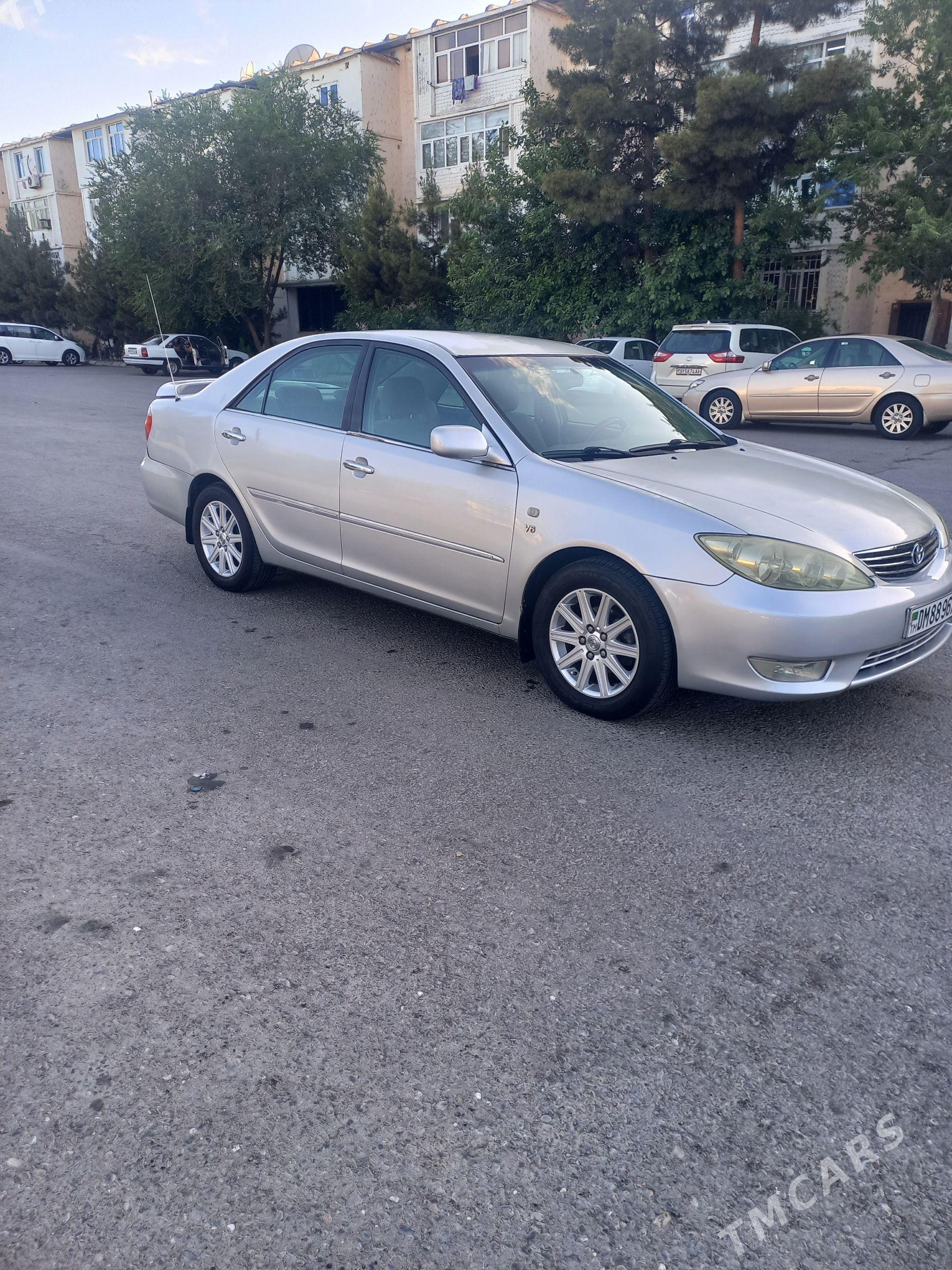 Toyota Camry 2005 - 155 000 TMT - 11 мкр - img 1