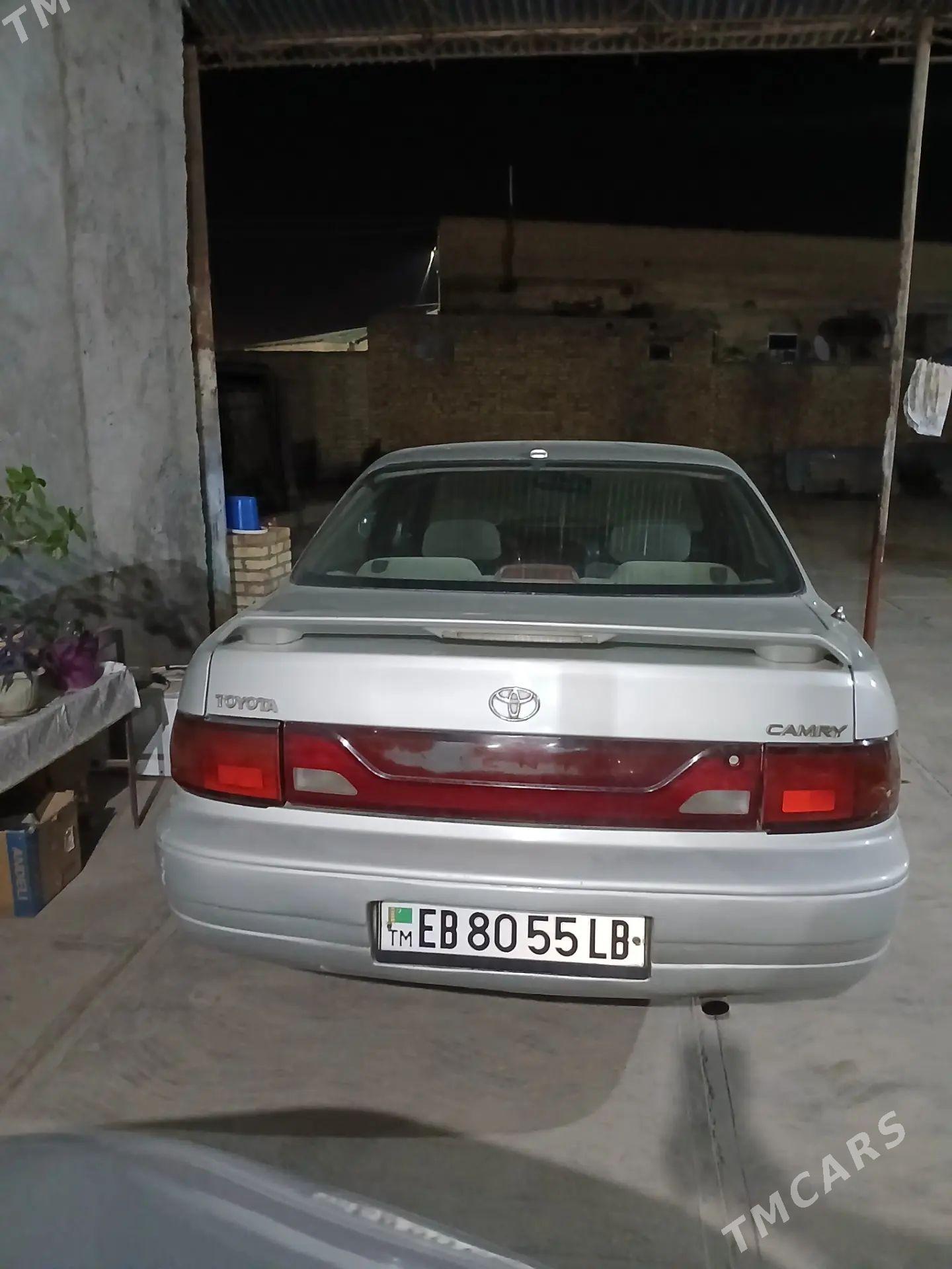 Toyota Camry 1995 - 87 000 TMT - Туркменабат - img 1