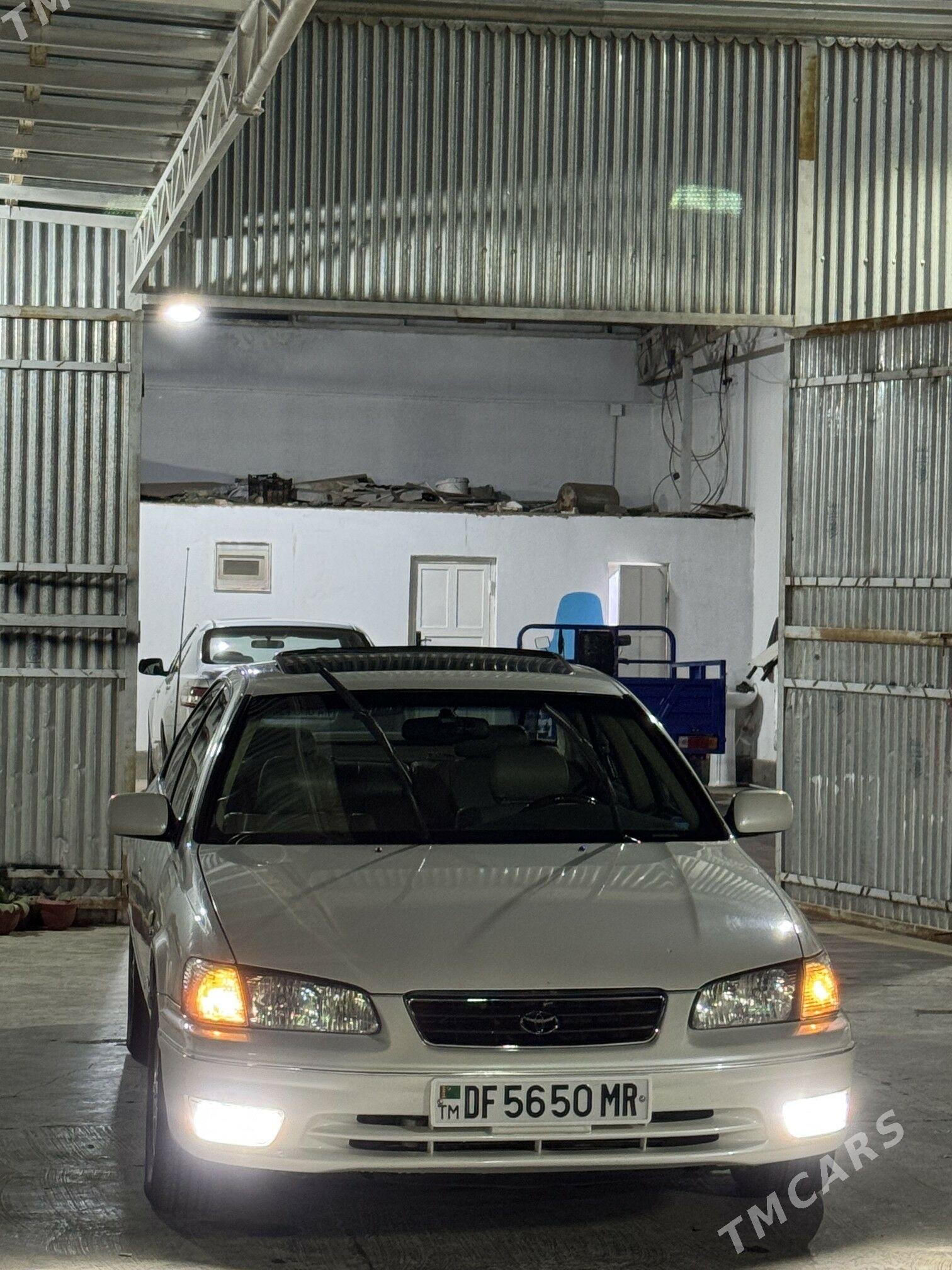 Toyota Camry 2001 - 235 000 TMT - Sarahs - img 1