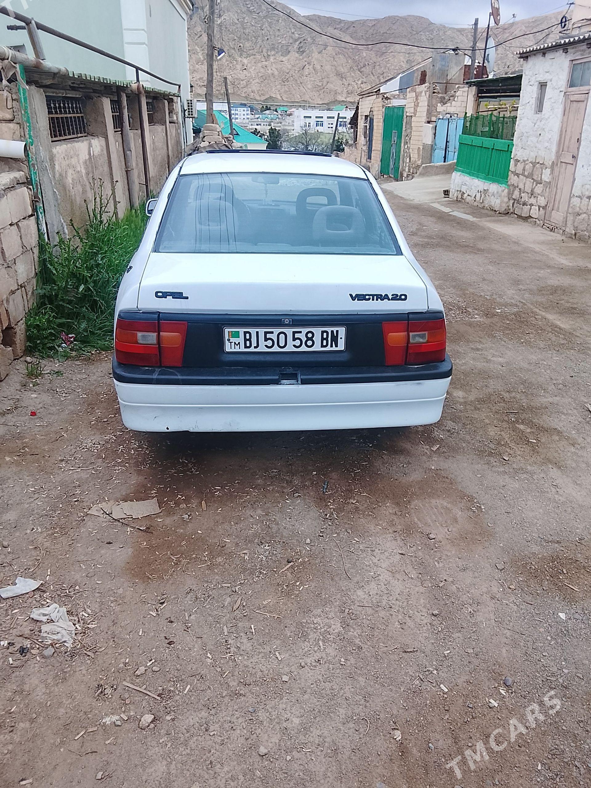 Opel Vectra 1988 - 22 000 TMT - Туркменбаши - img 1