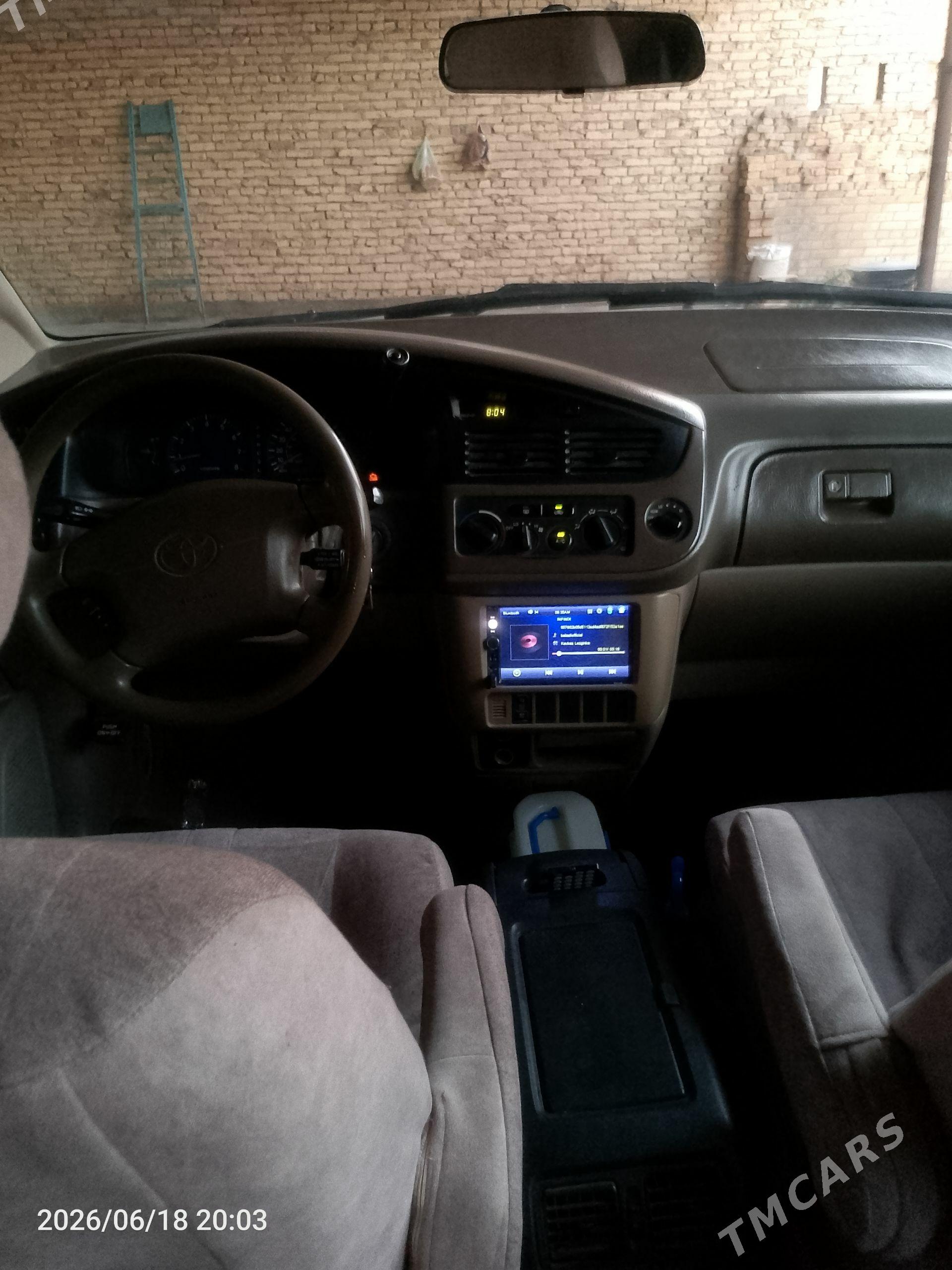Toyota Sienna 2001 - 180 000 TMT - Саят - img 1