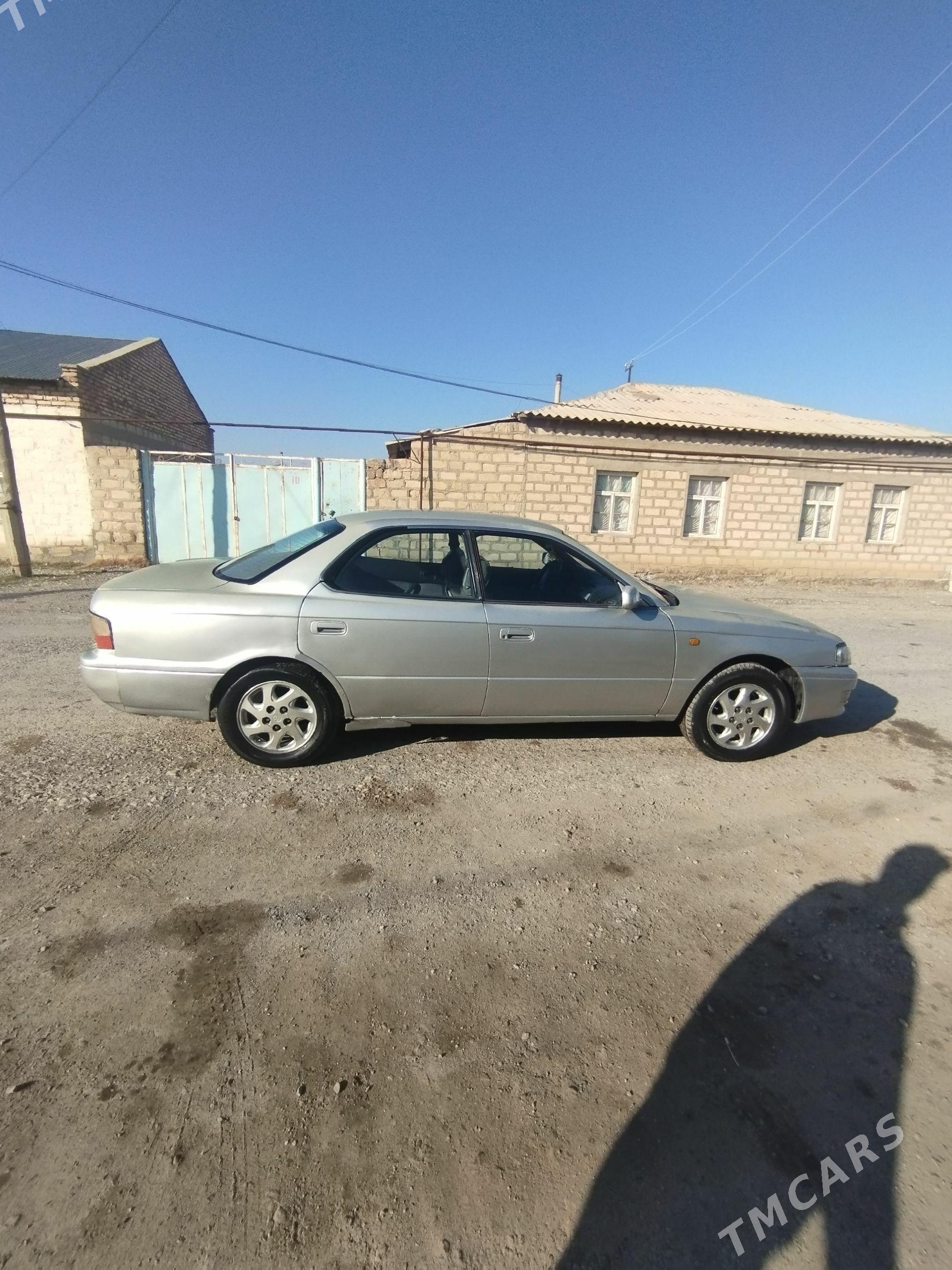 Toyota Vista 1995 - 60 000 TMT - Gyzylarbat - img 1