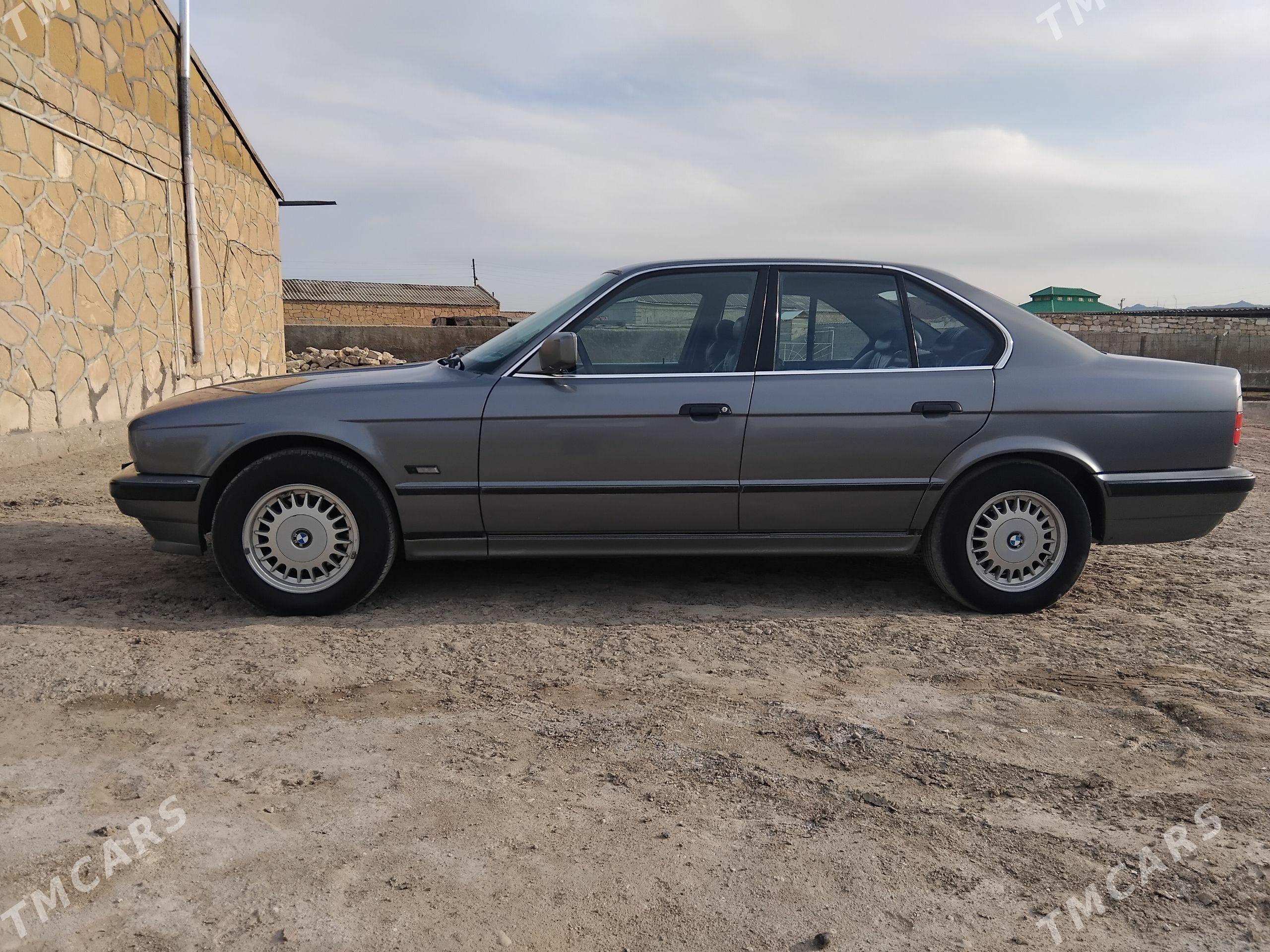BMW 535 1990 - 60 000 TMT - Этрек - img 1