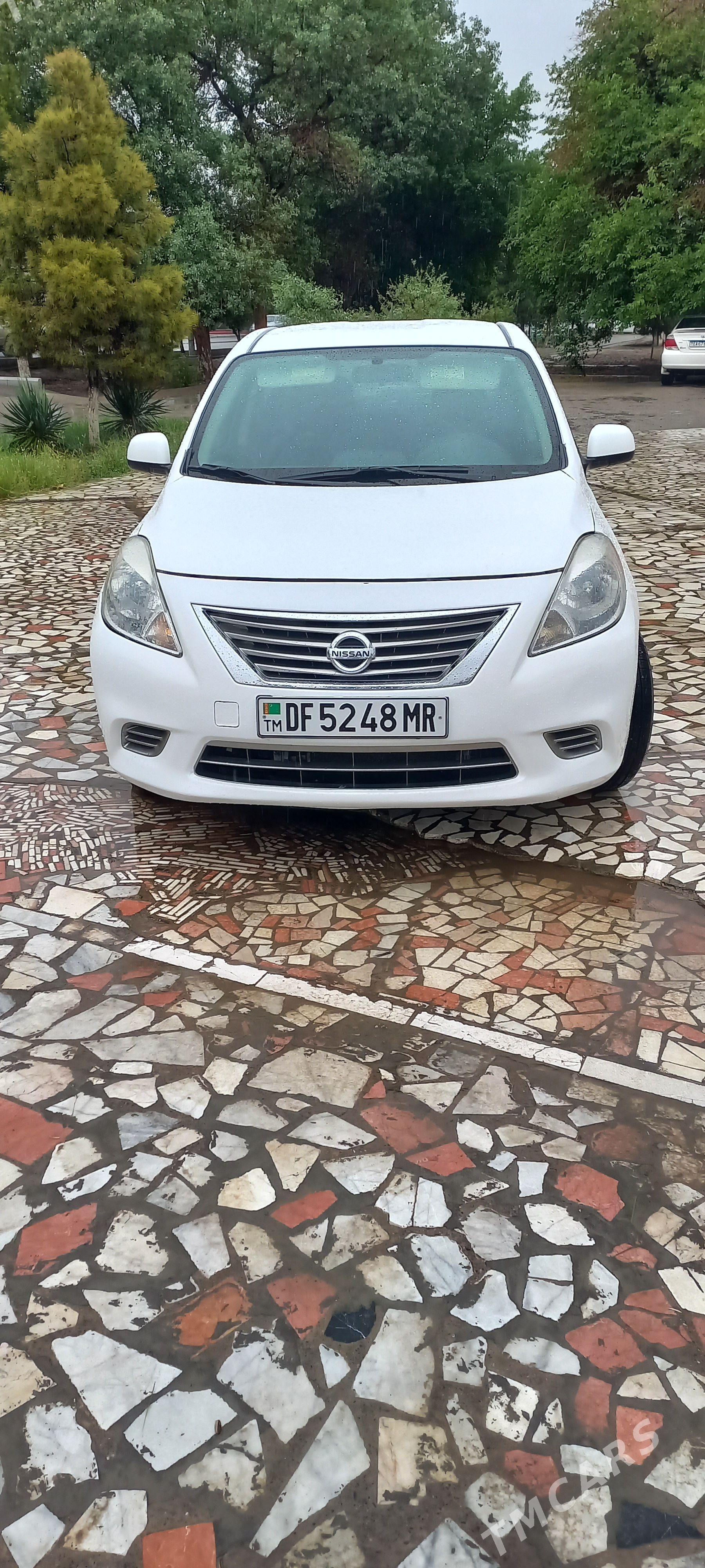 Nissan Versa 2012 - 120 000 TMT - Мары - img 1
