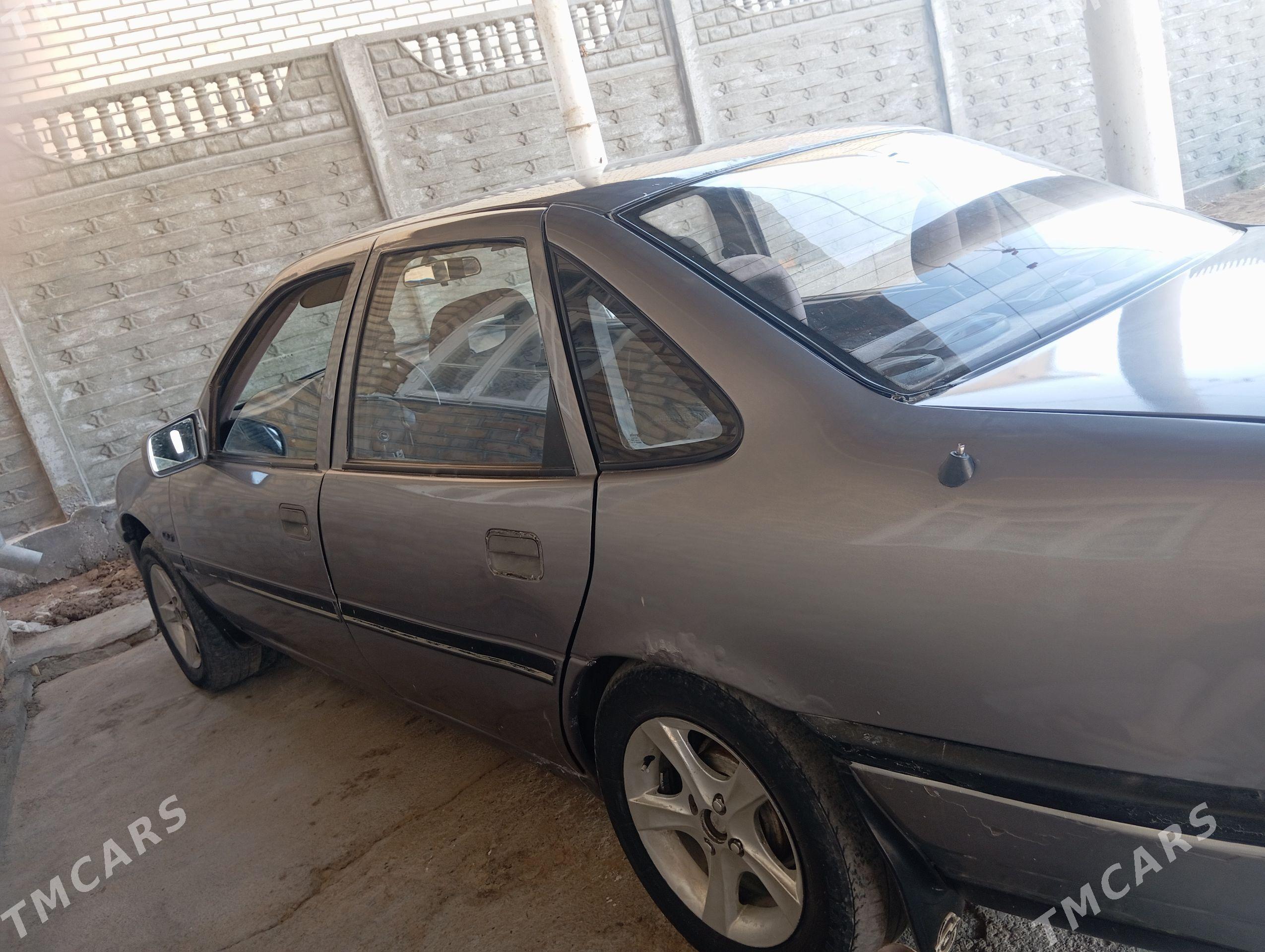 Opel Vectra 1989 - 28 000 TMT - Wekilbazar - img 1