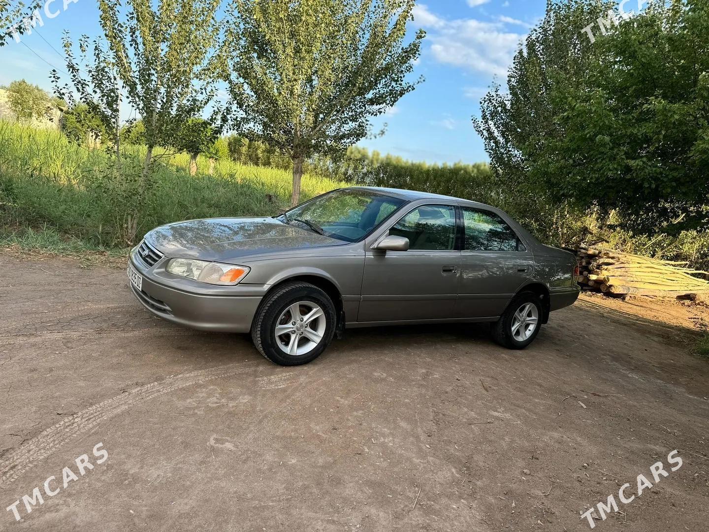 Toyota Camry 2001 - 176 000 TMT - Кёнеургенч - img 1