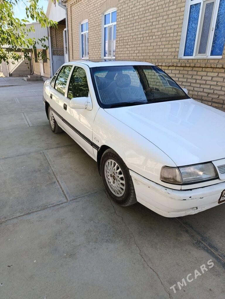 Opel Vectra 1990 - 45 000 TMT - Байрамали - img 1